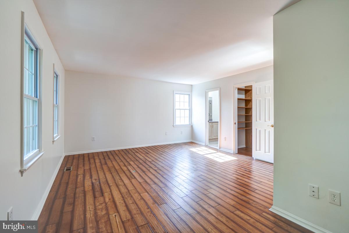 MONTROSE WOODS CODM - Residential Lease