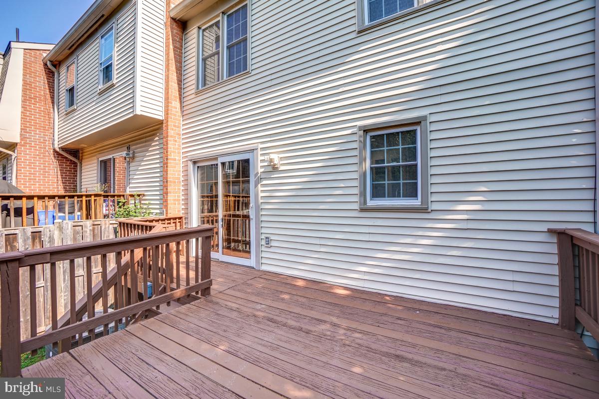 MONTROSE WOODS CODM - Residential Lease