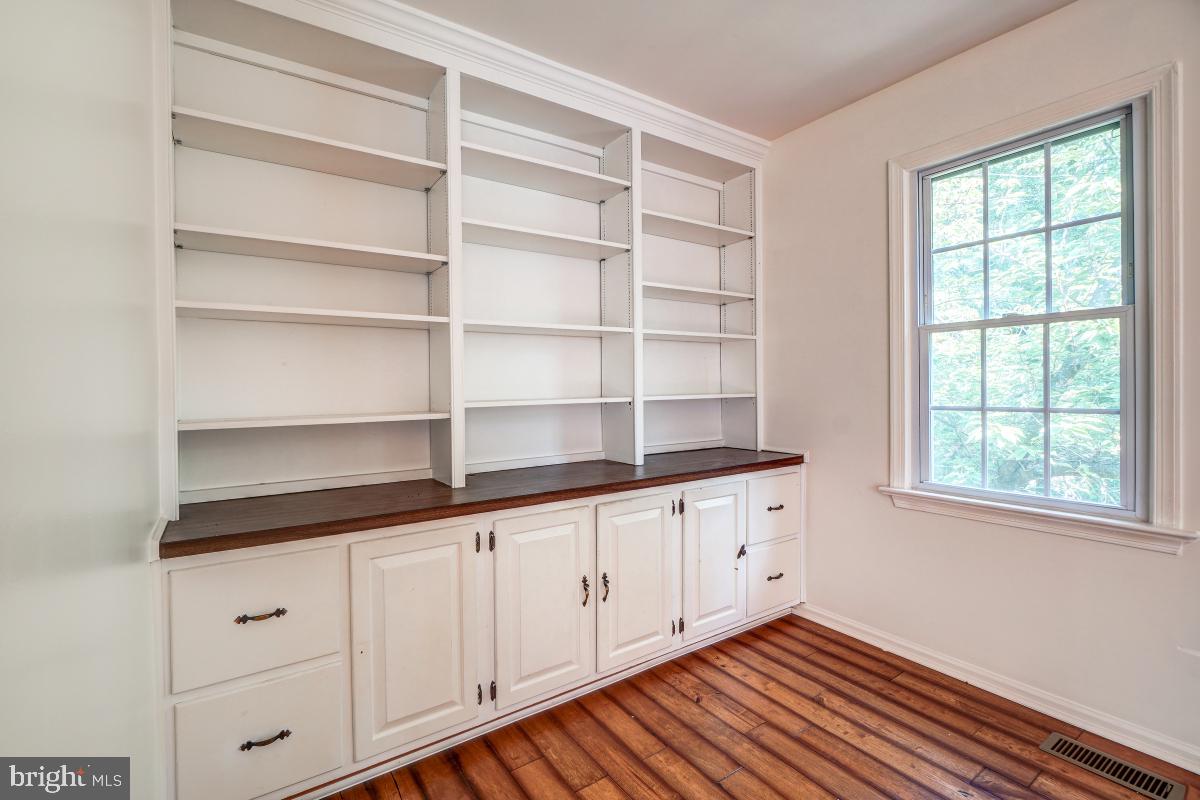 MONTROSE WOODS CODM - Residential Lease