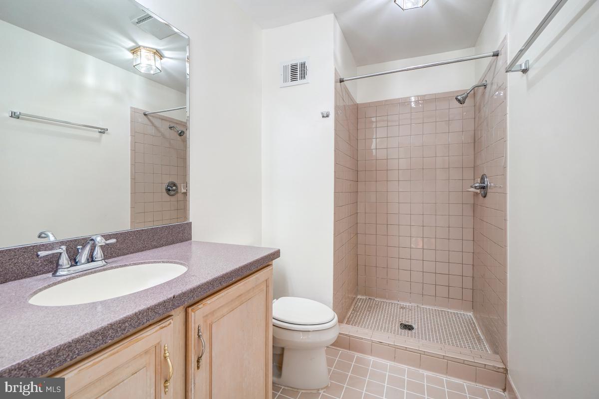 MONTROSE WOODS CODM - Residential Lease