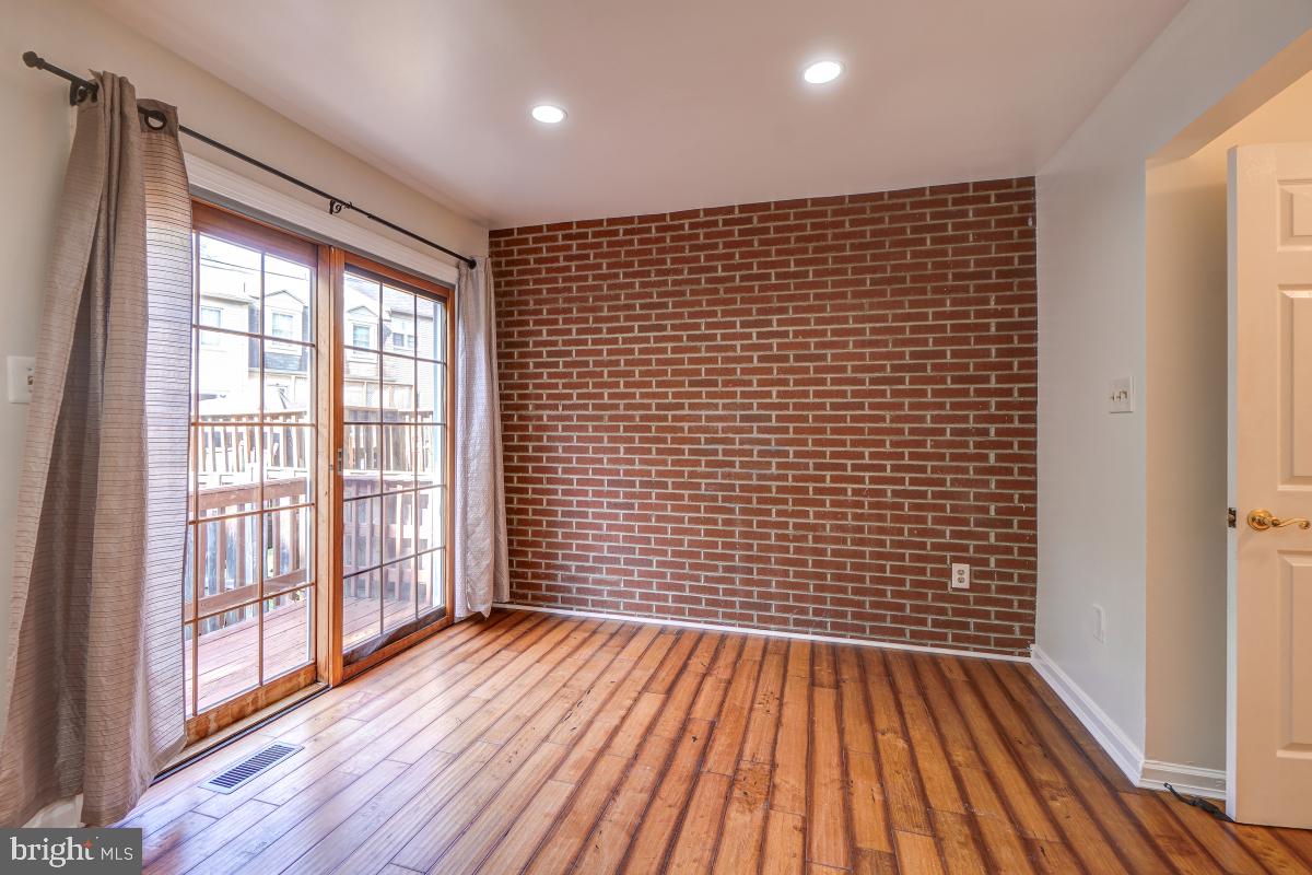 MONTROSE WOODS CODM - Residential Lease