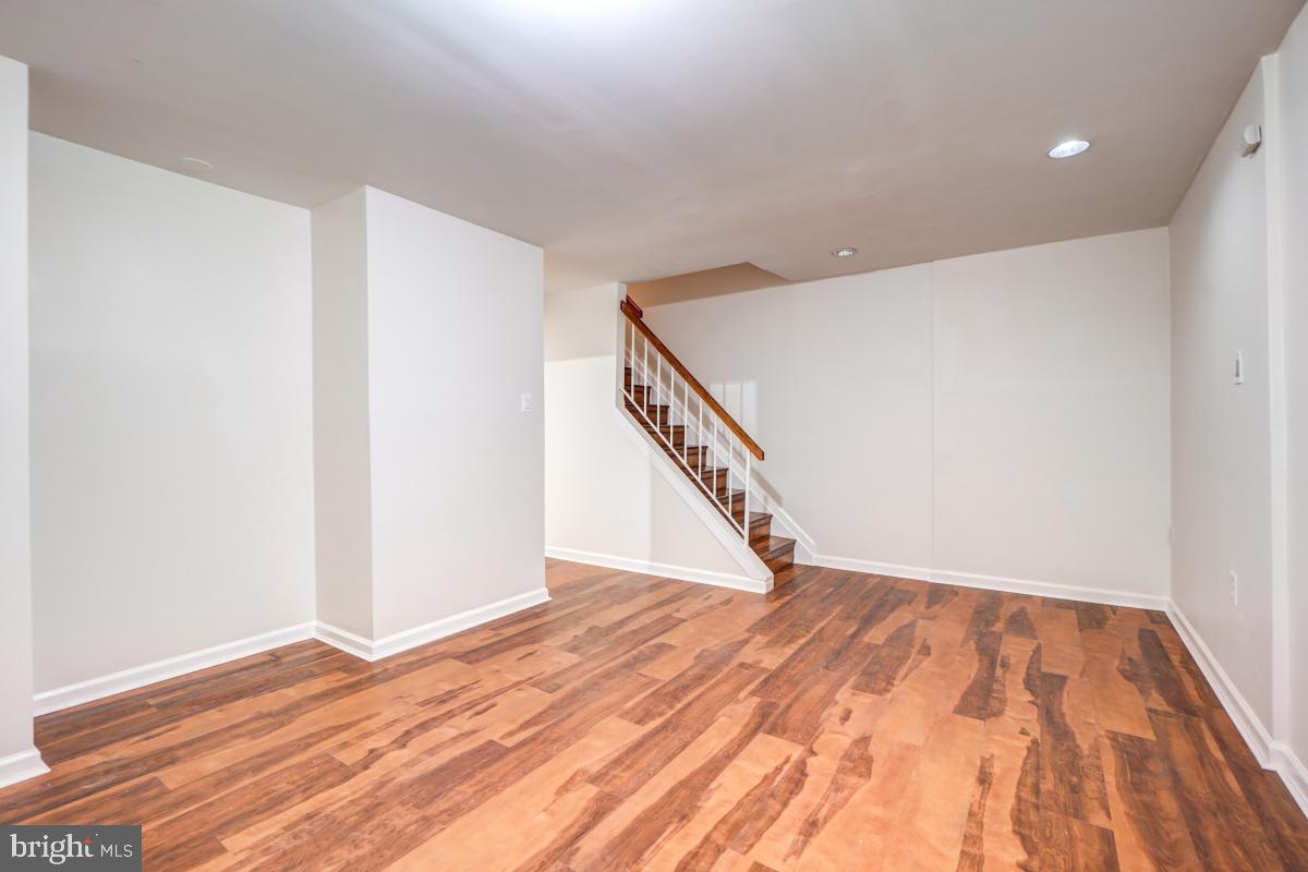 MONTROSE WOODS CODM - Residential Lease