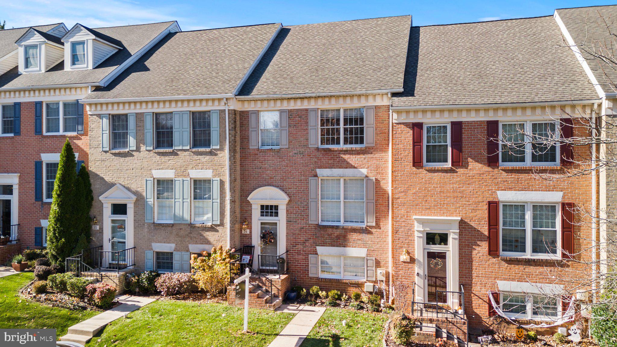 34 ALDERMAN COURT