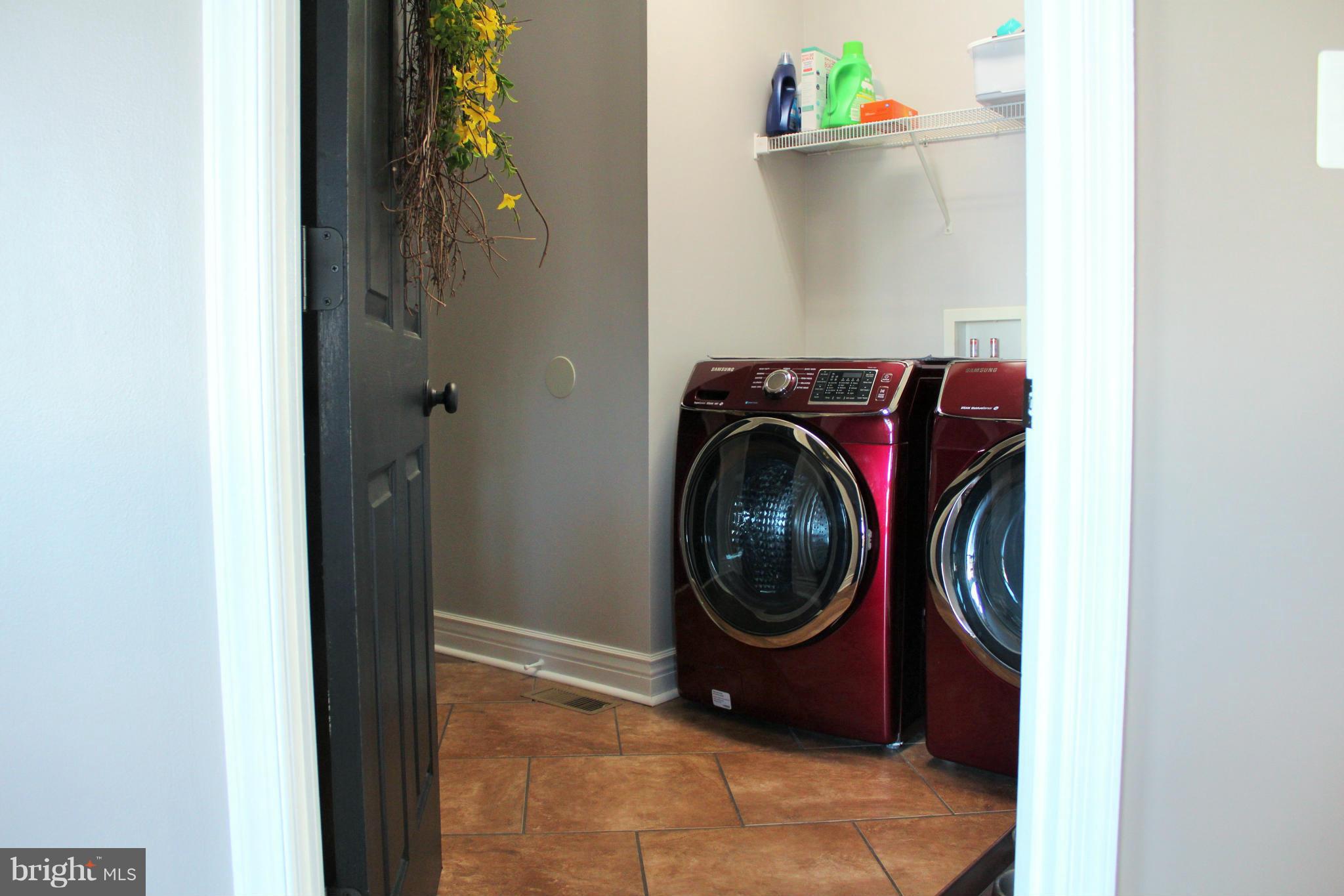 LEE'S CROSSING - Residential