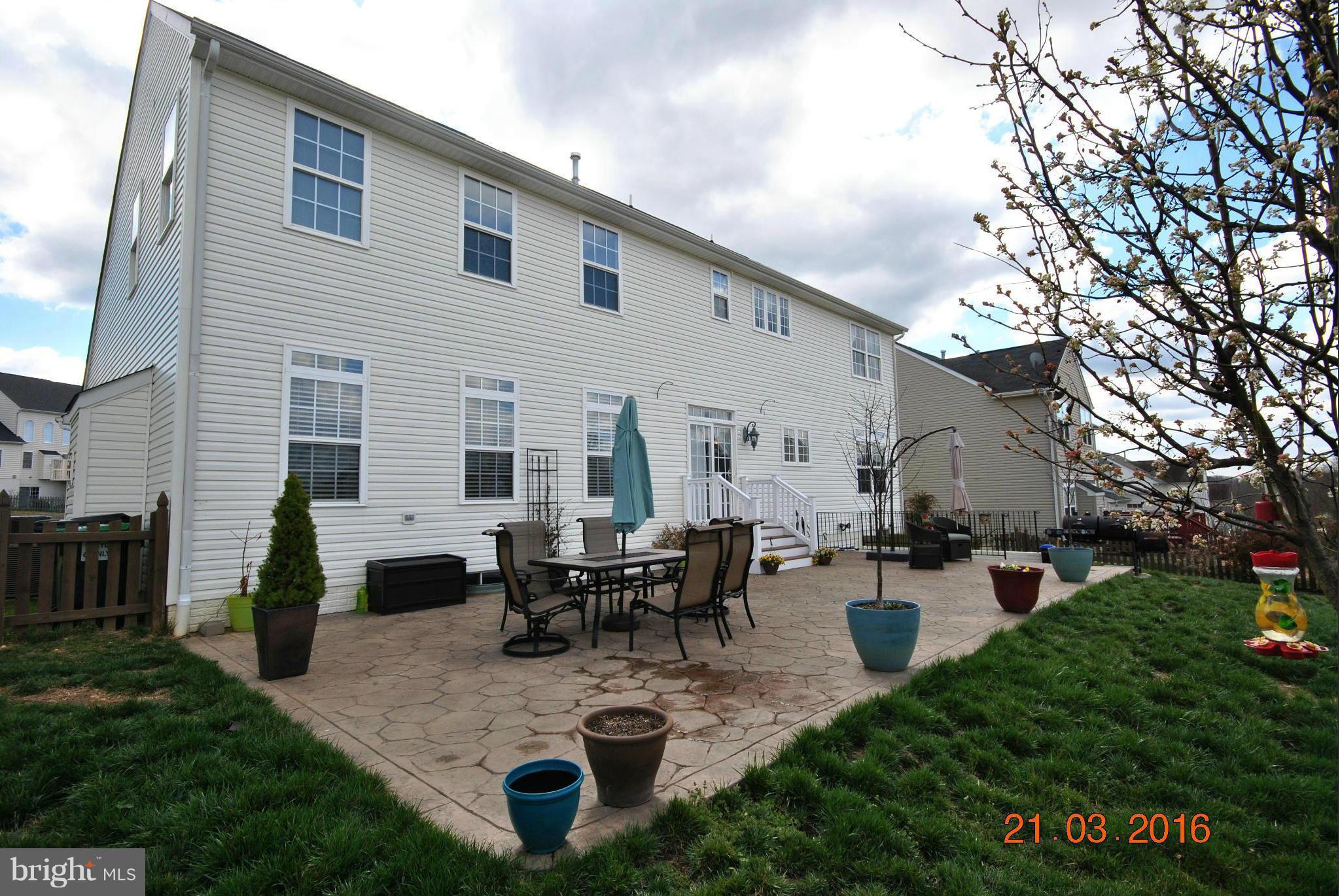 LEE'S CROSSING - Residential