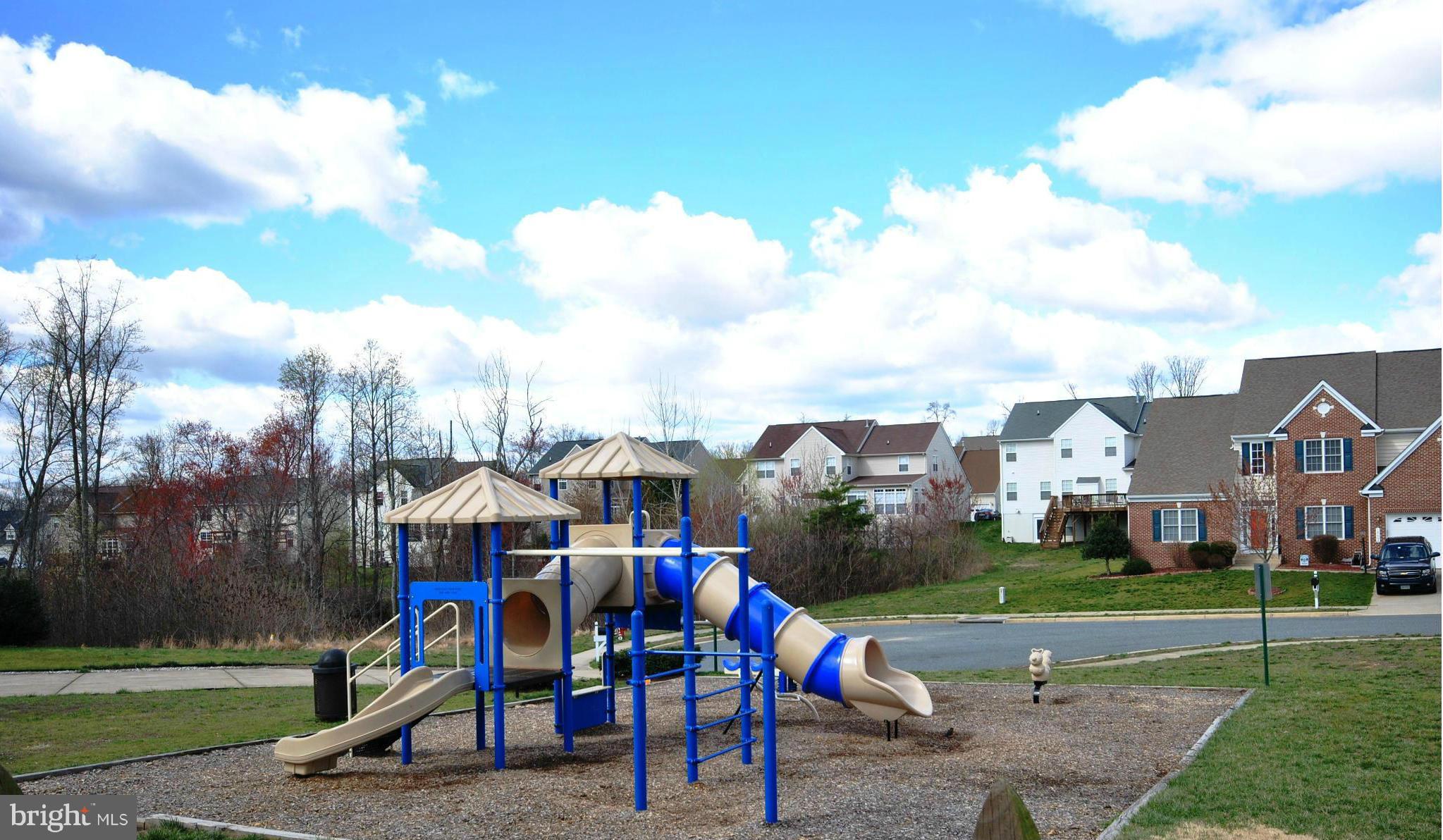 LEE'S CROSSING - Residential