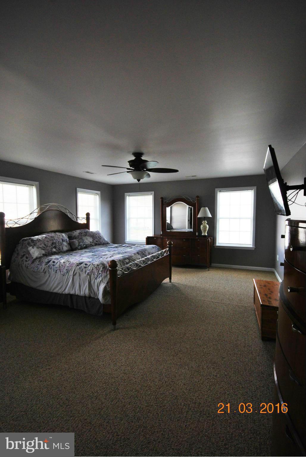 LEE'S CROSSING - Residential