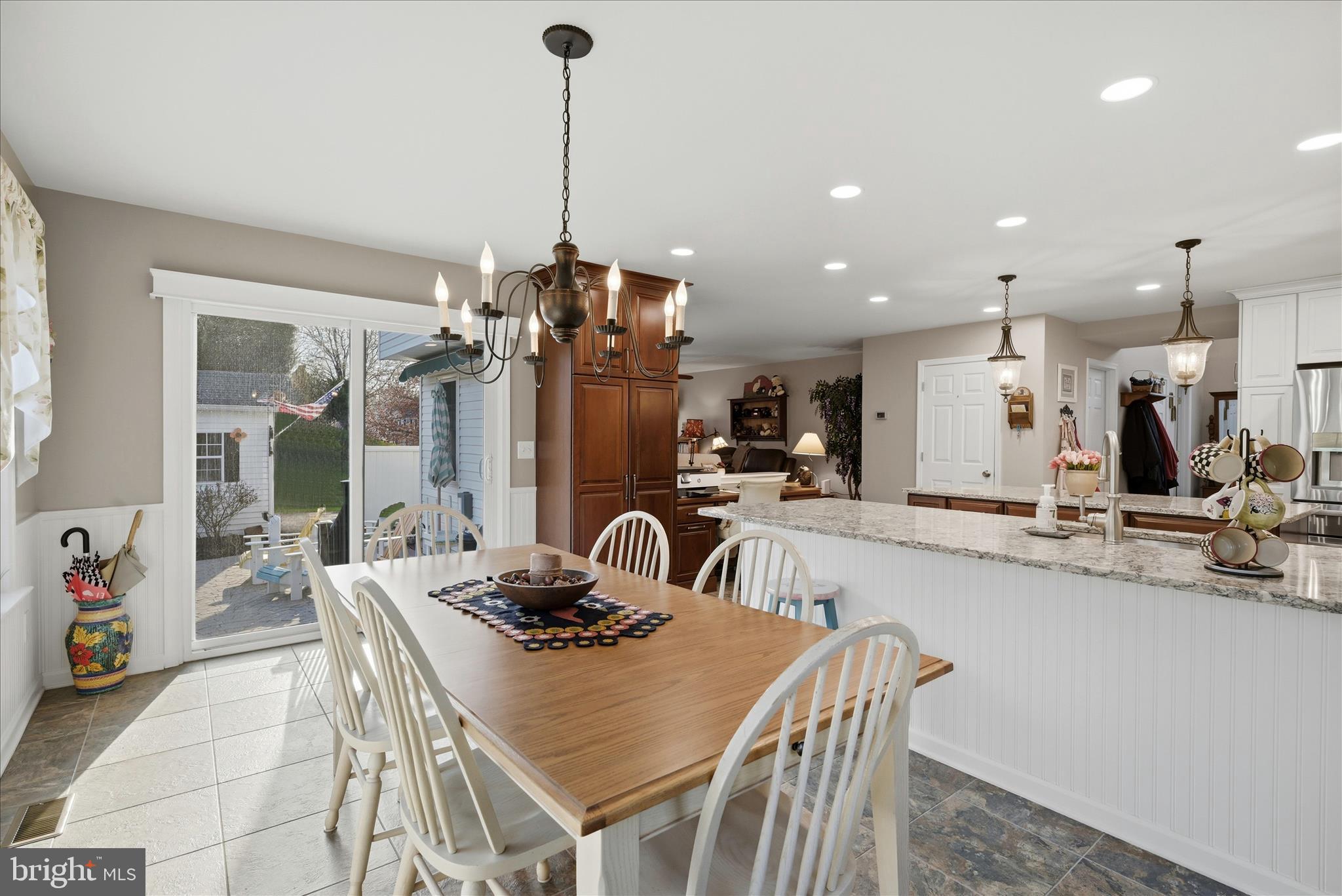 HIGH POINTE - Residential