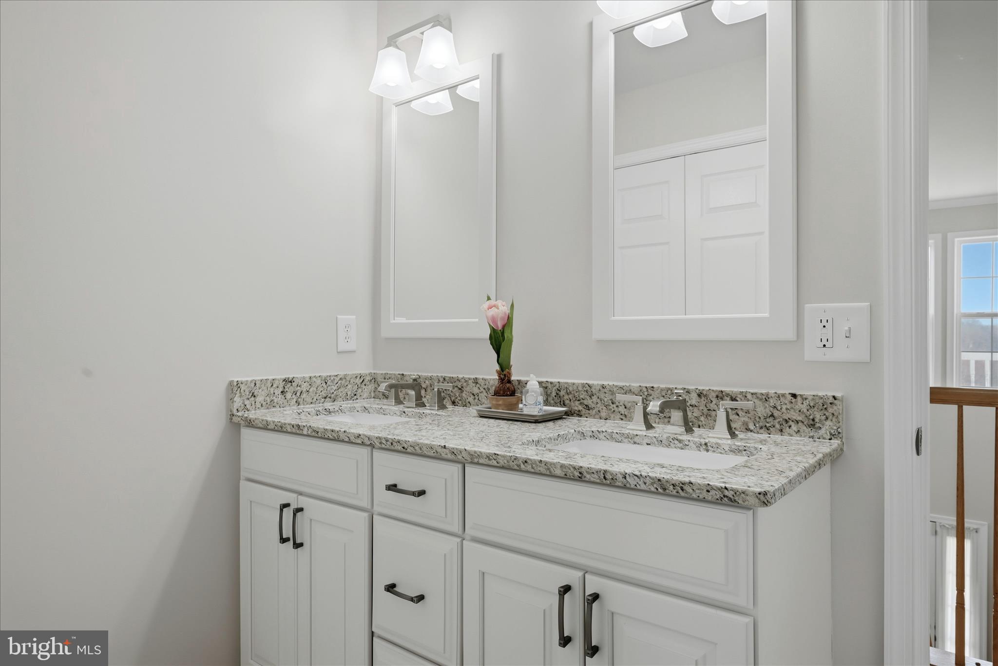 HIGH POINTE - Residential