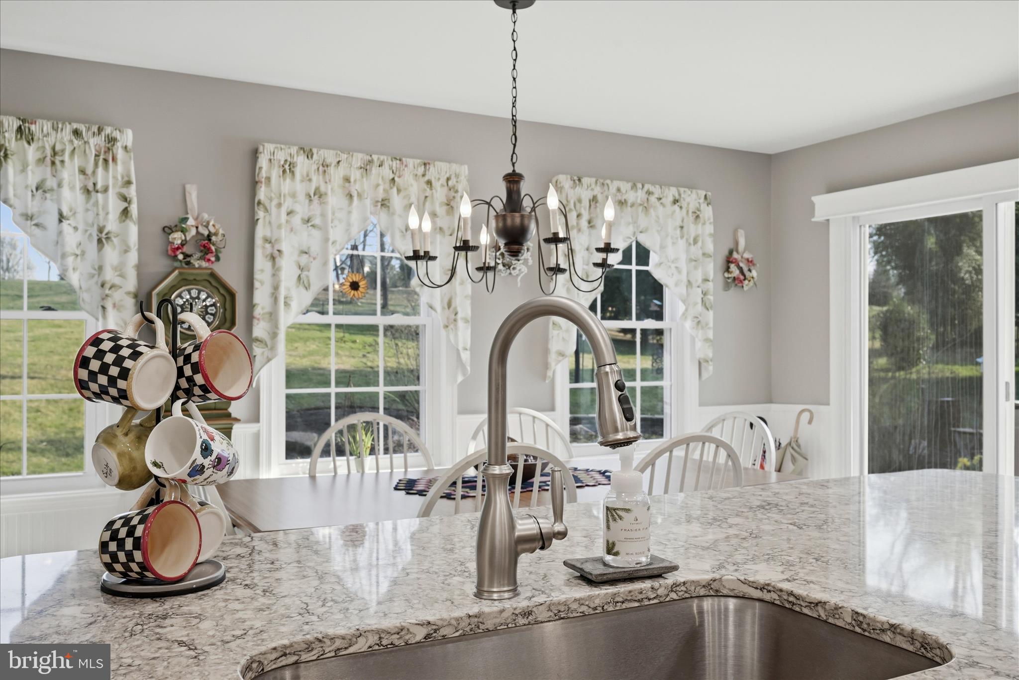 HIGH POINTE - Residential