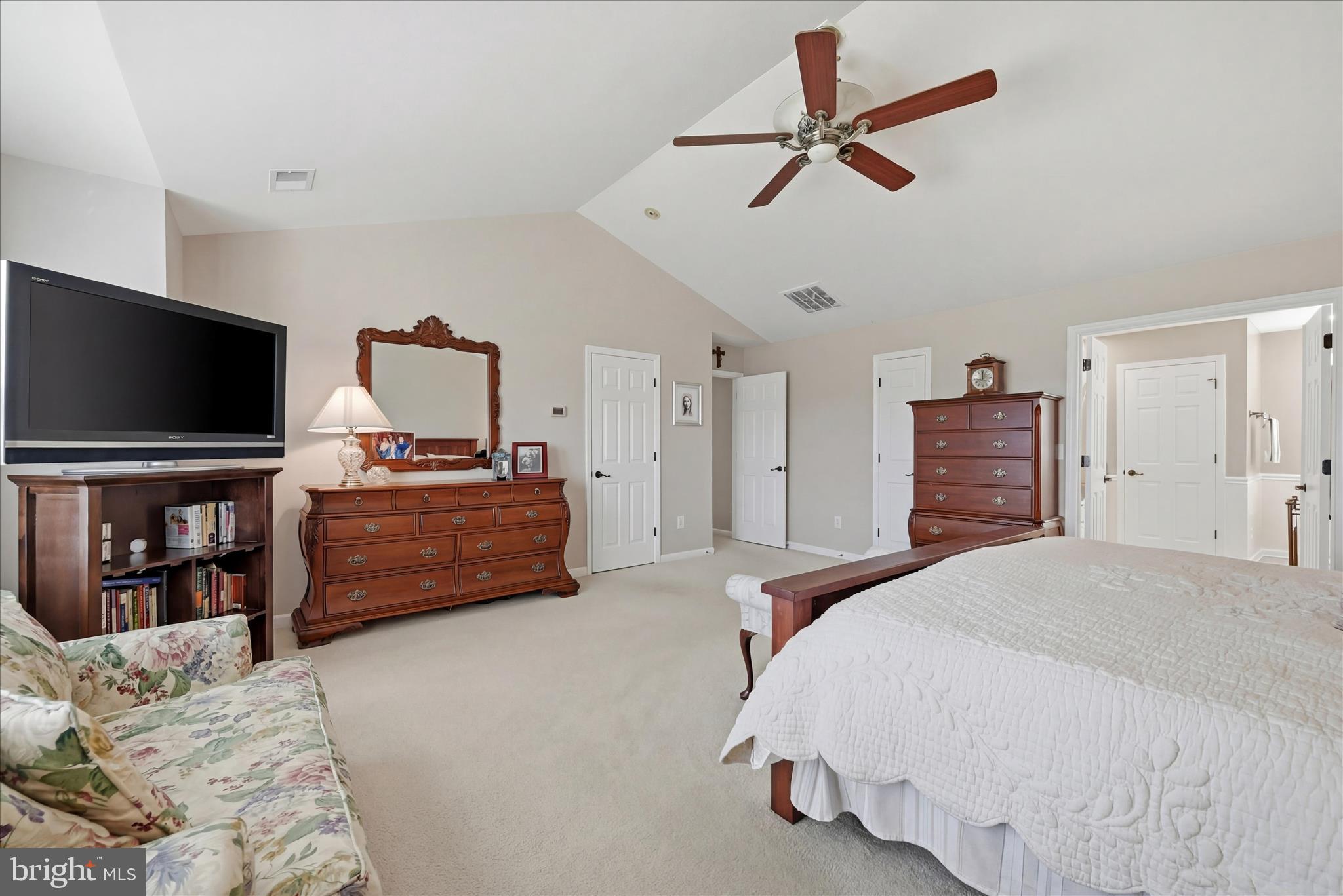 HIGH POINTE - Residential