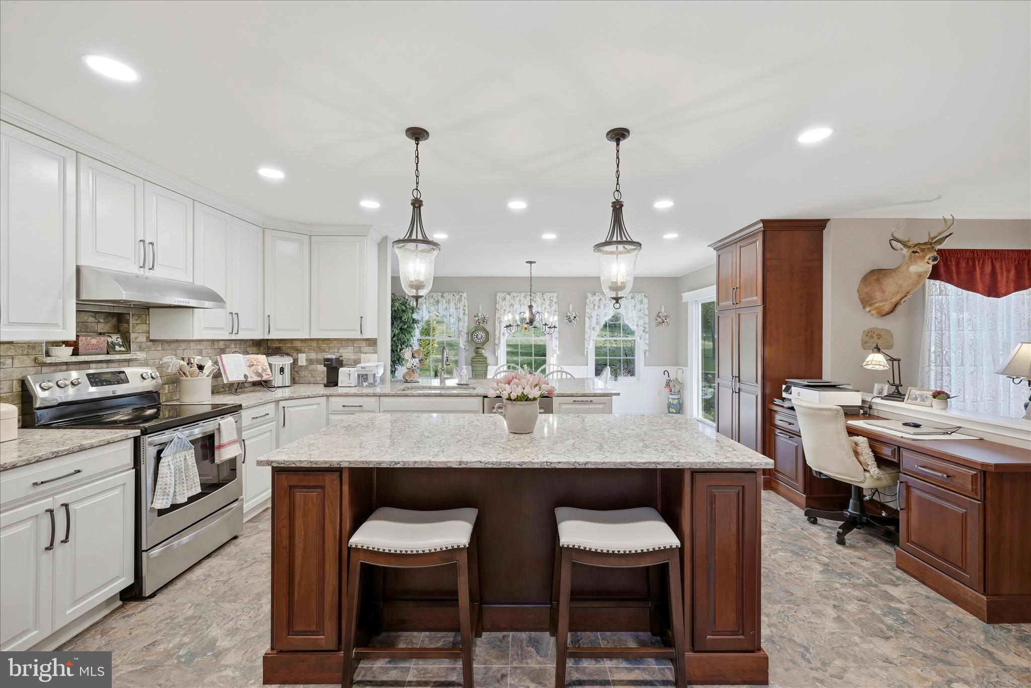 HIGH POINTE - Residential