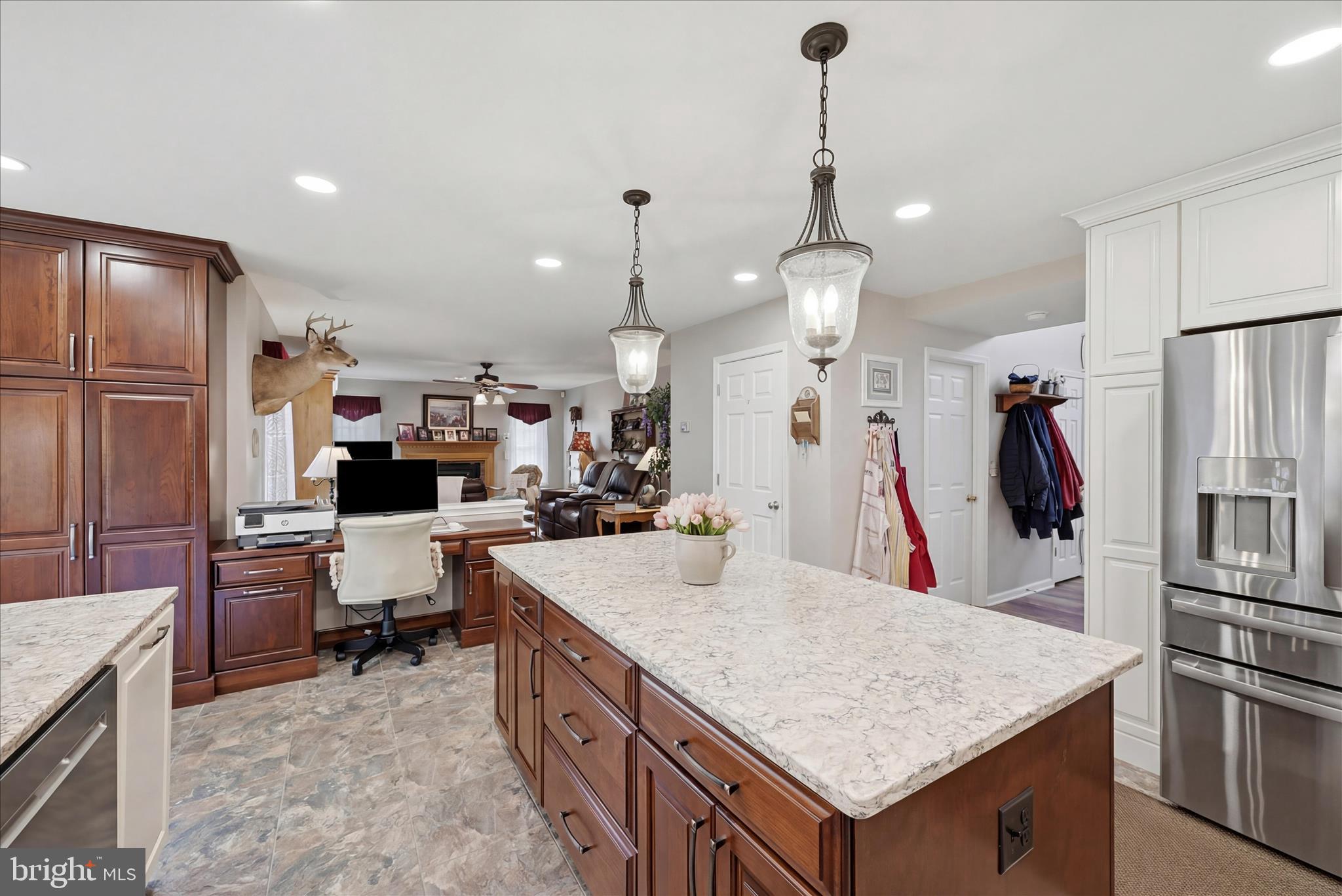 HIGH POINTE - Residential