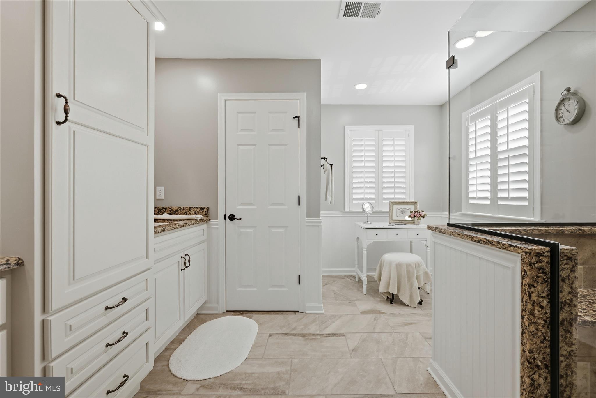 HIGH POINTE - Residential