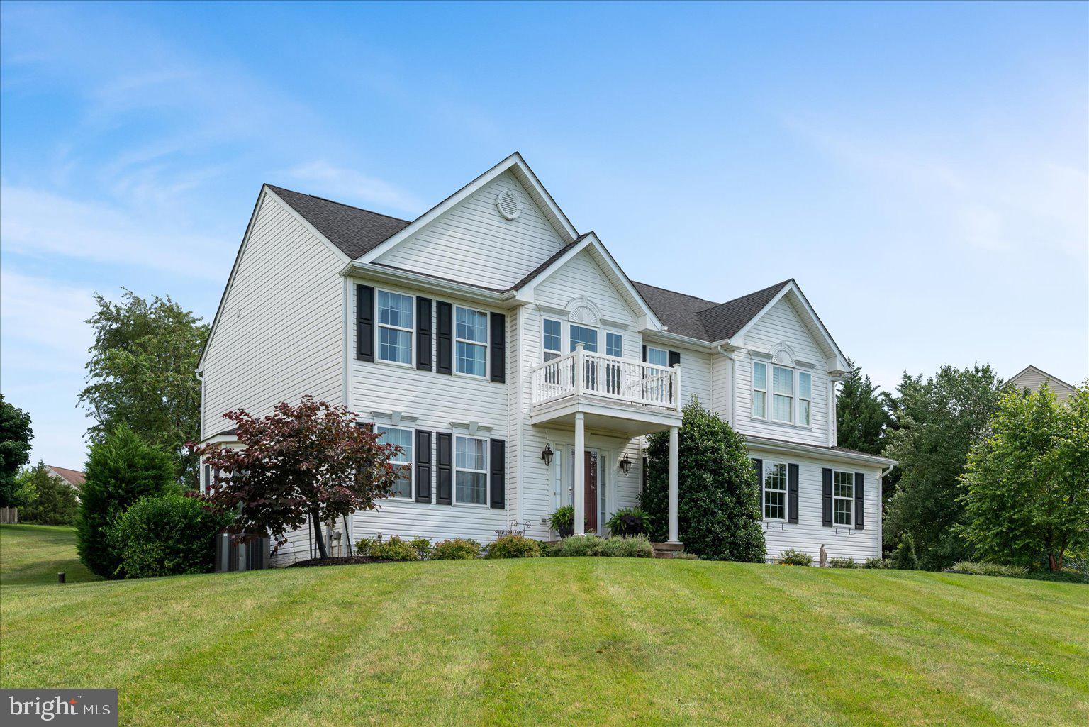 HIGH POINTE - Residential