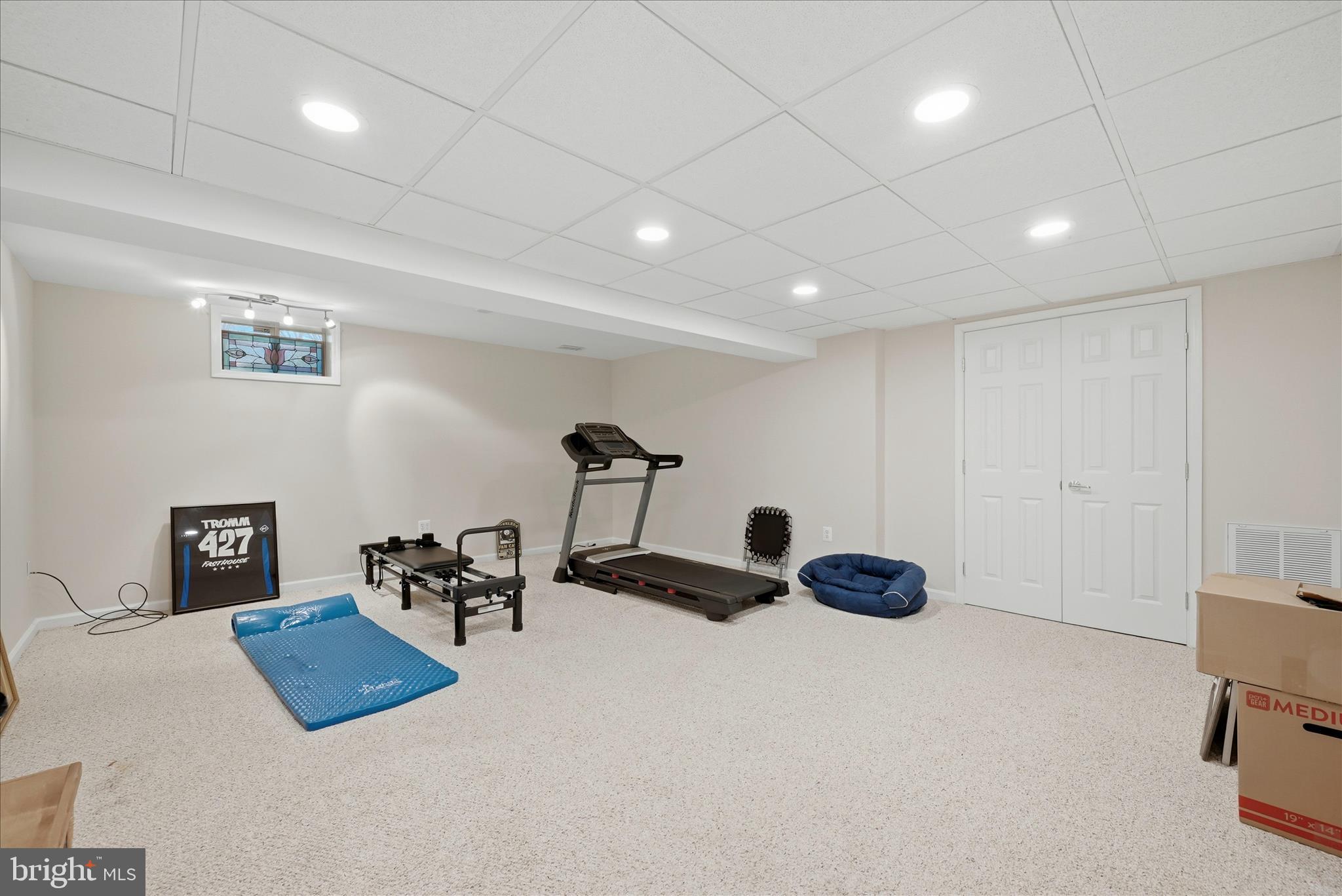 HIGH POINTE - Residential