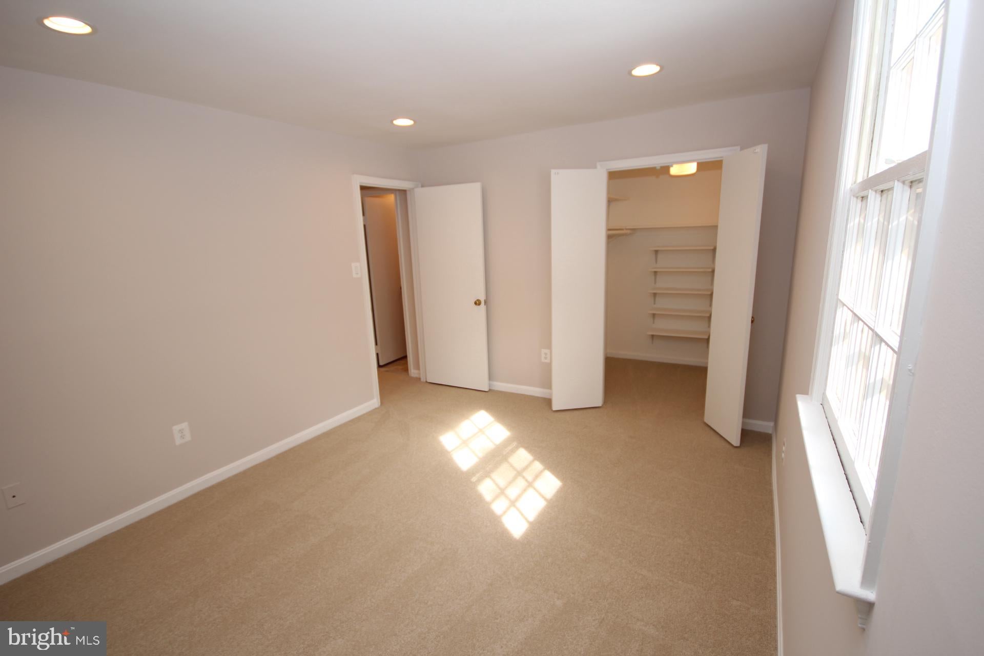 1105 N STUART STREET 1