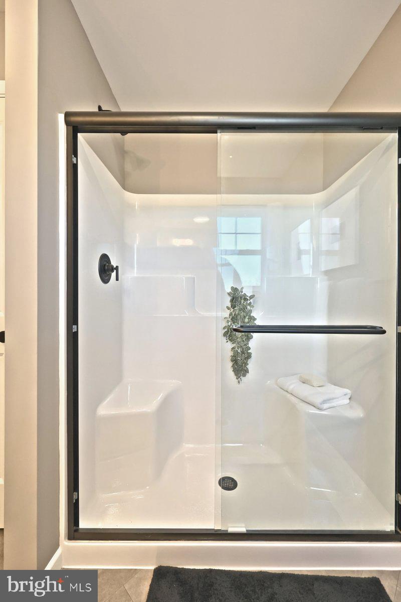 LOGAN GREENE - Residential