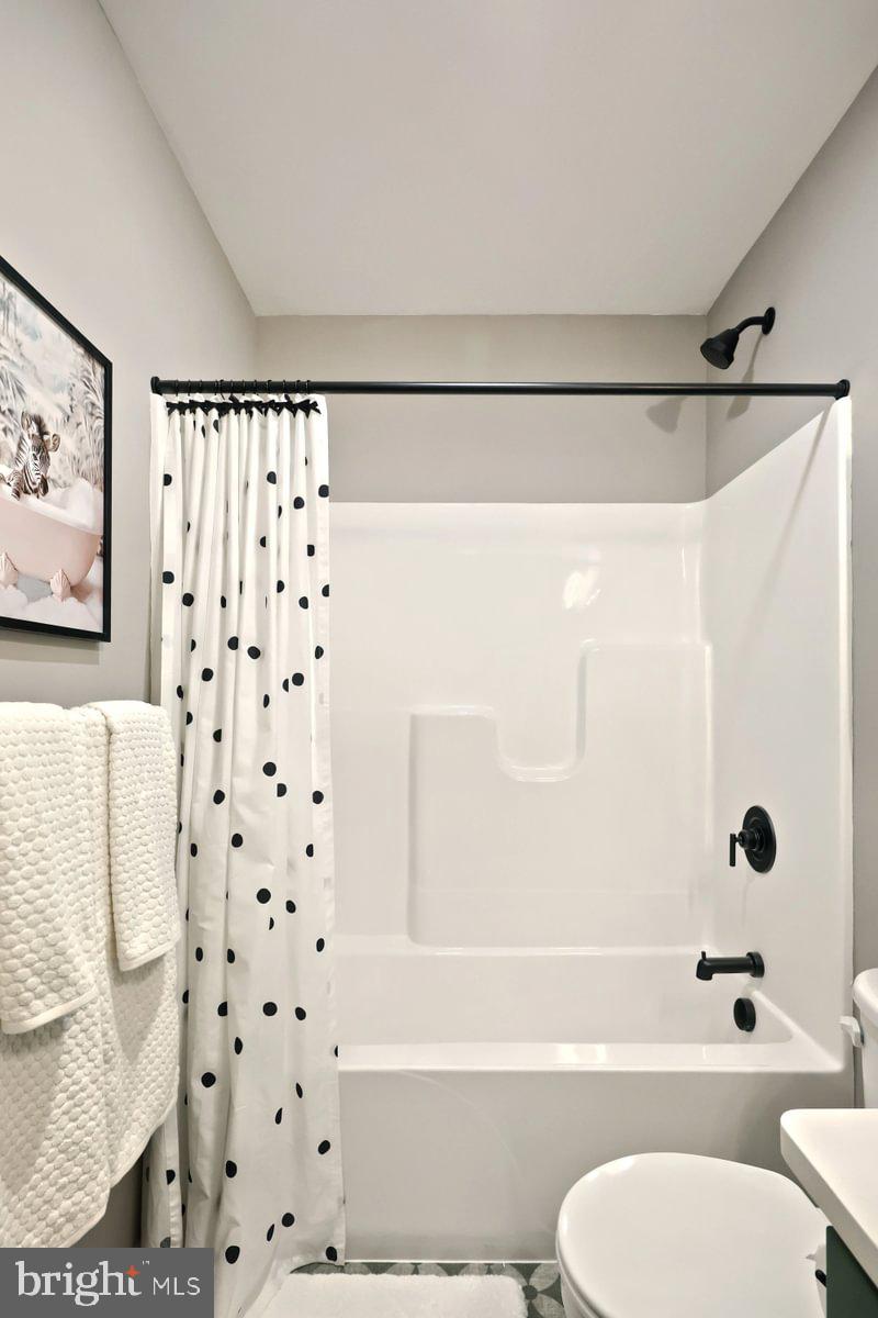 LOGAN GREENE - Residential