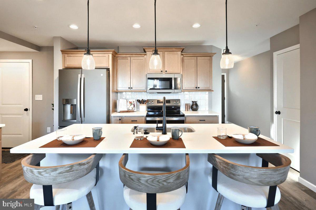 LOGAN GREENE - Residential