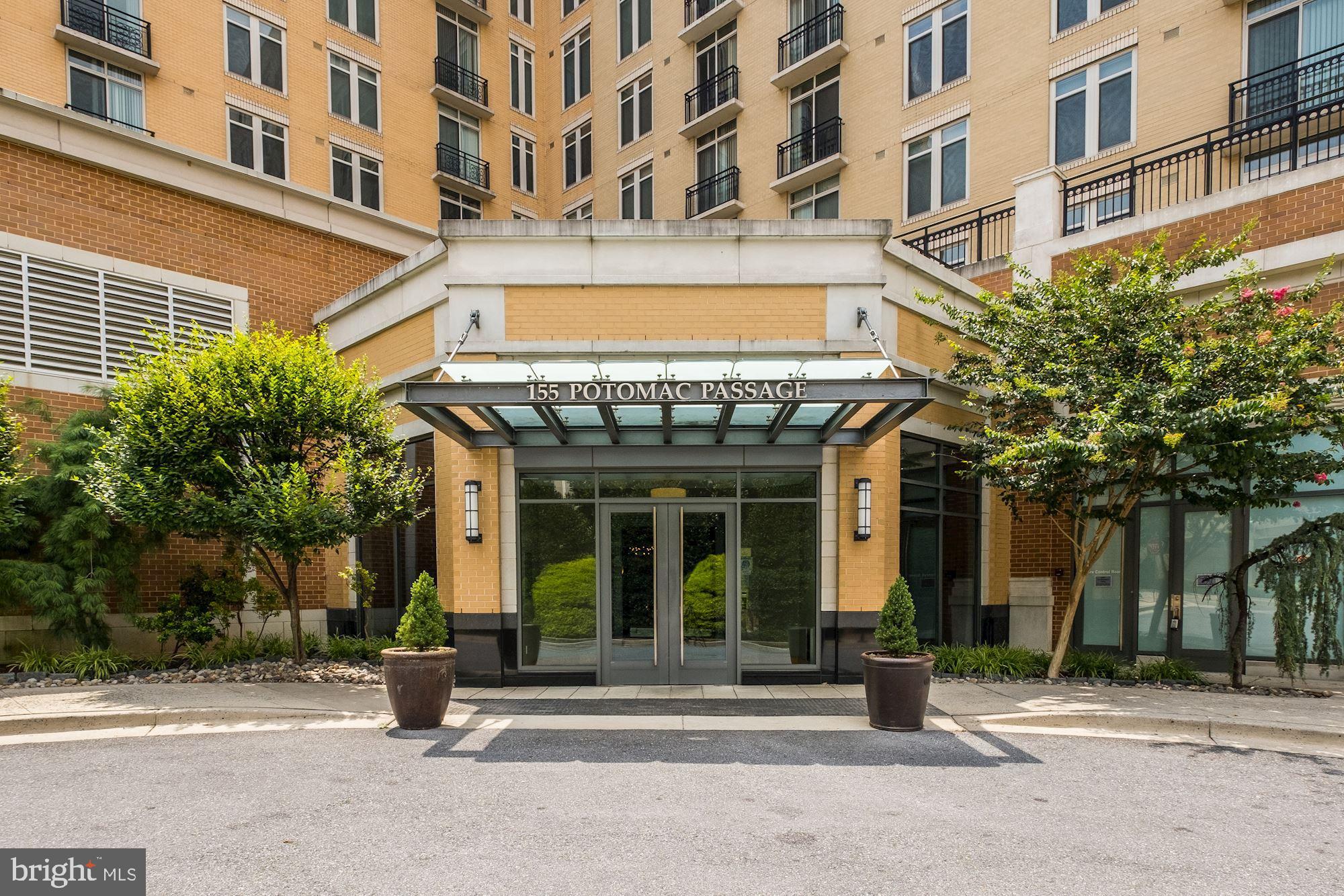 NATIONAL HARBOR - Residential