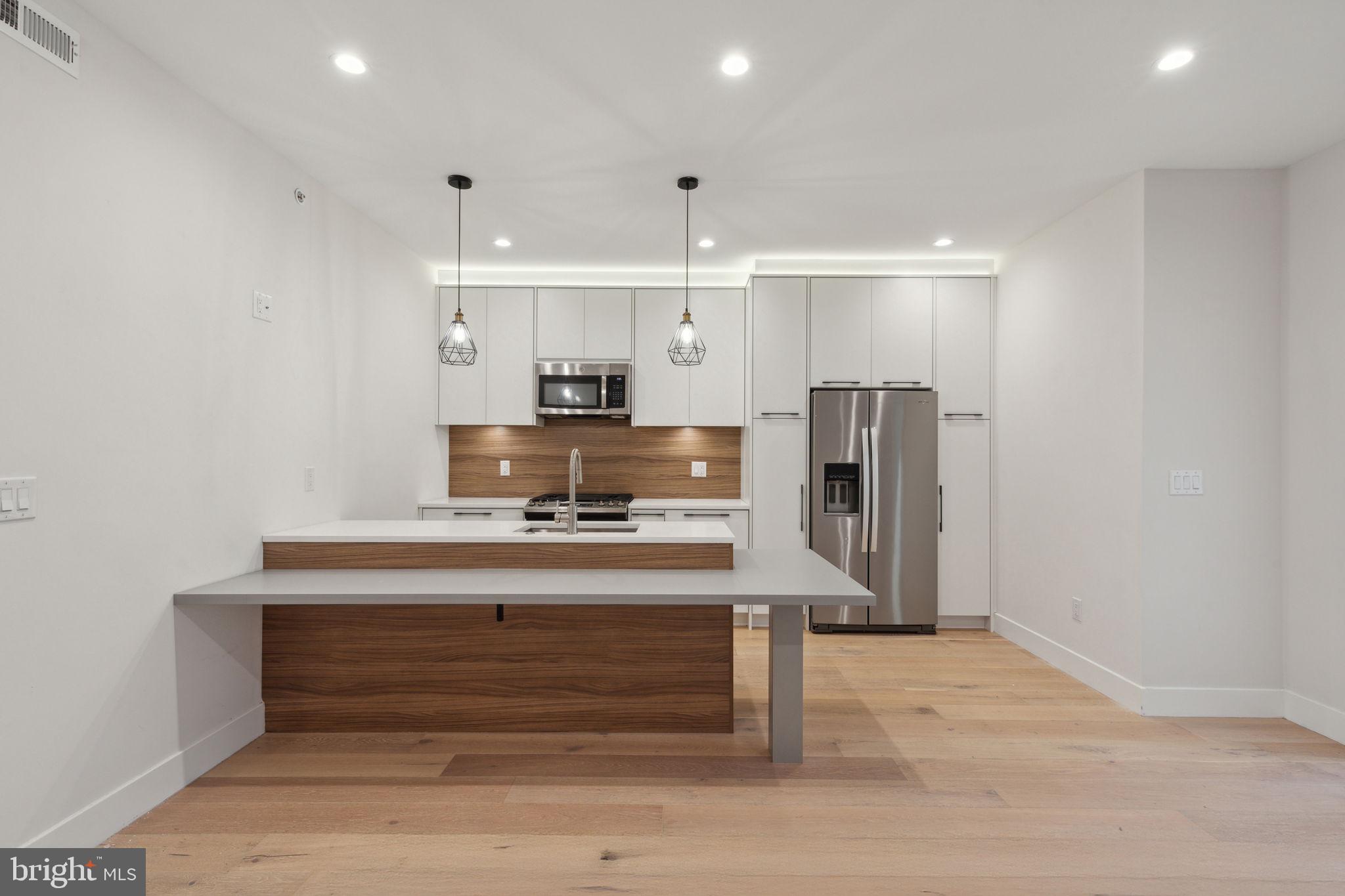 OLDE KENSINGTON - Residential Lease