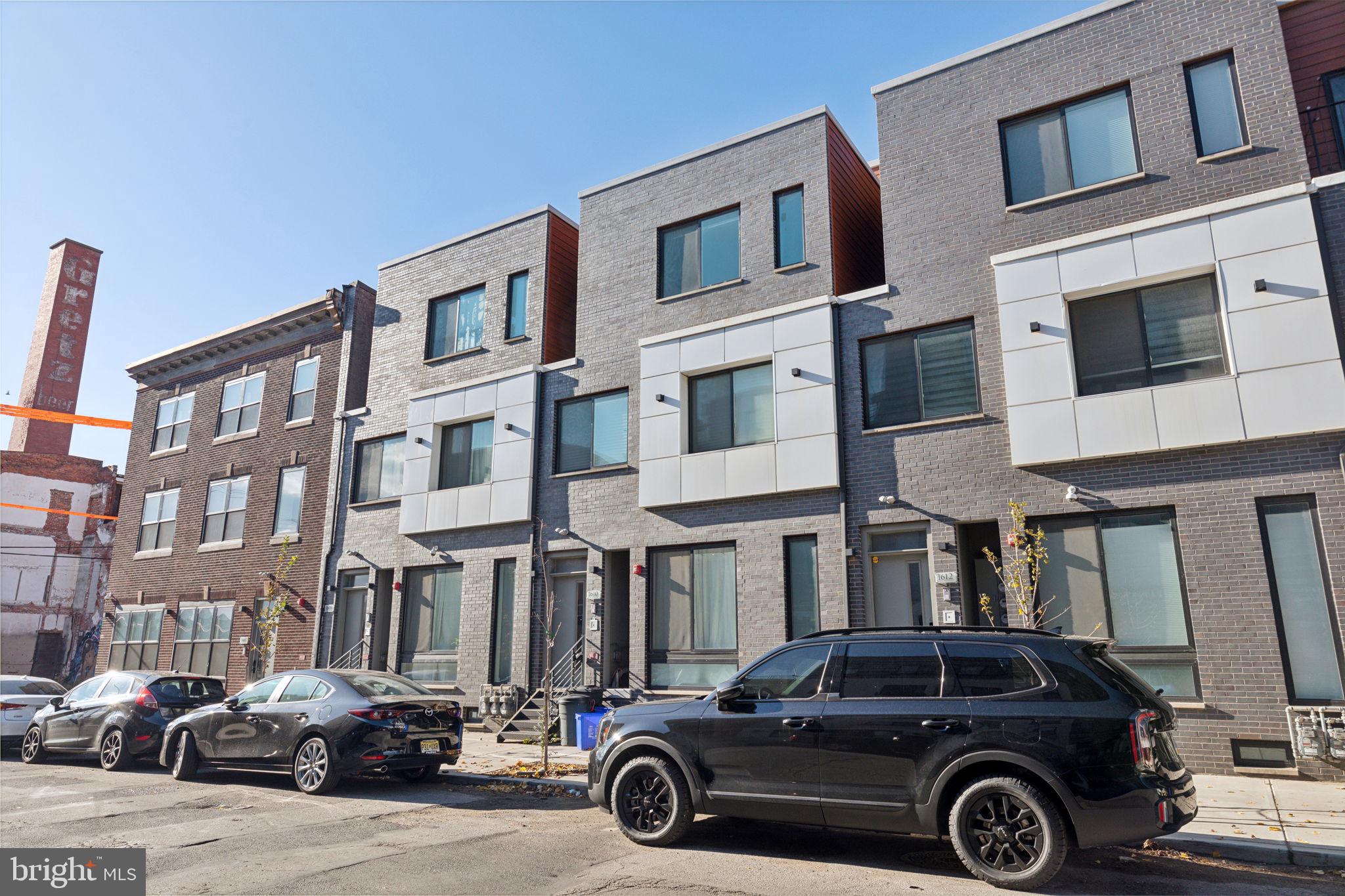 OLDE KENSINGTON - Residential Lease