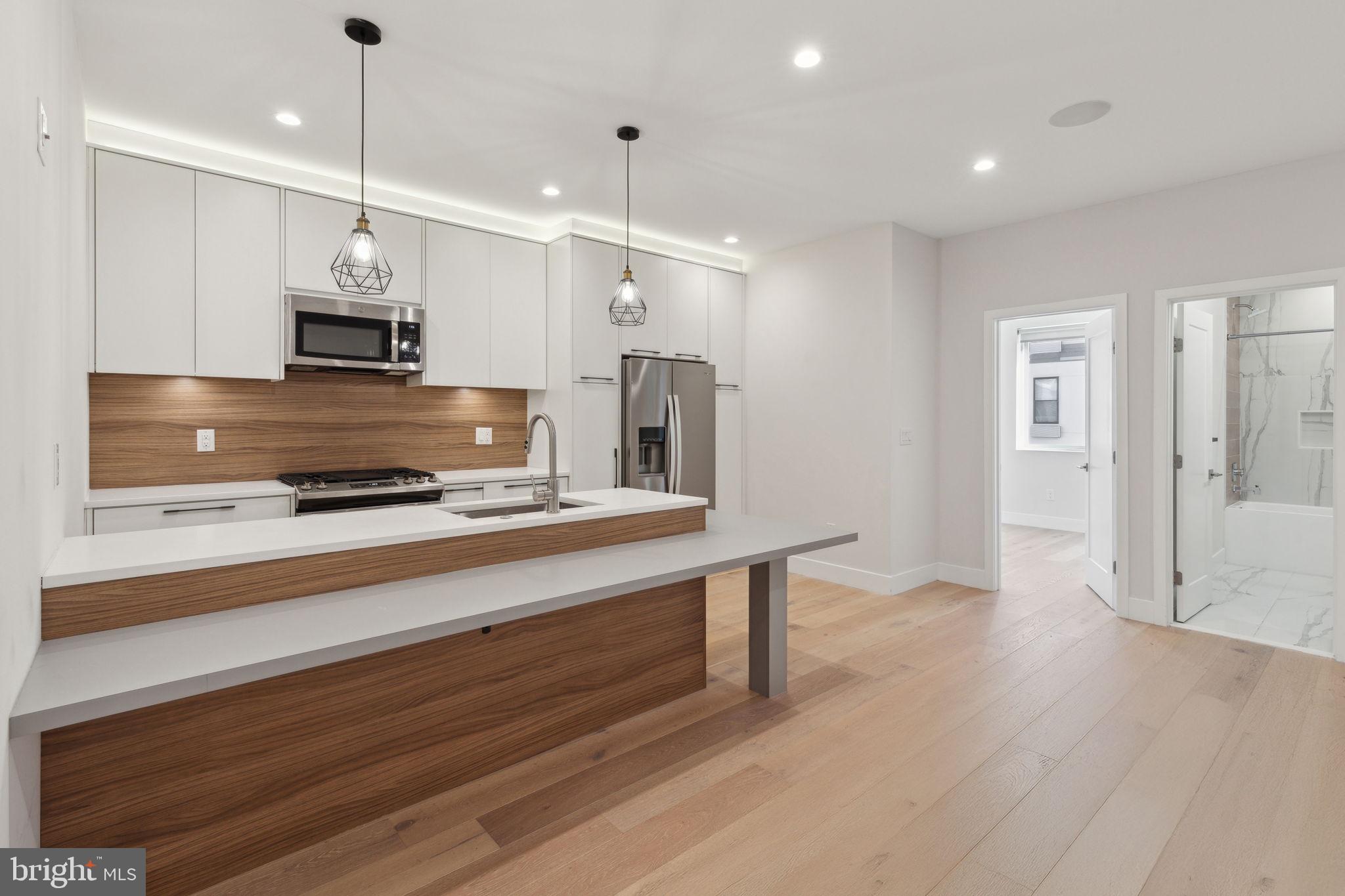 OLDE KENSINGTON - Residential Lease