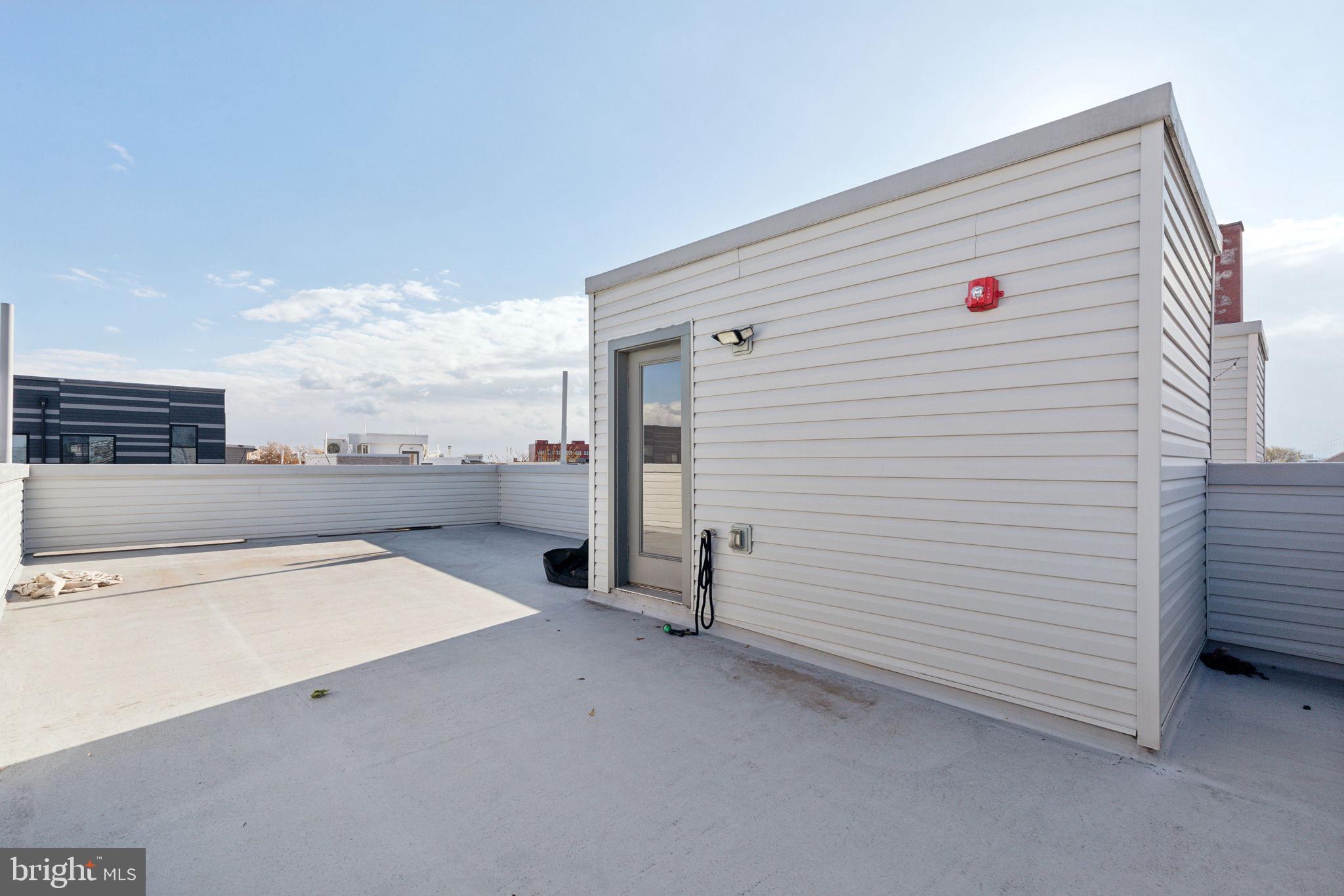 OLDE KENSINGTON - Residential Lease