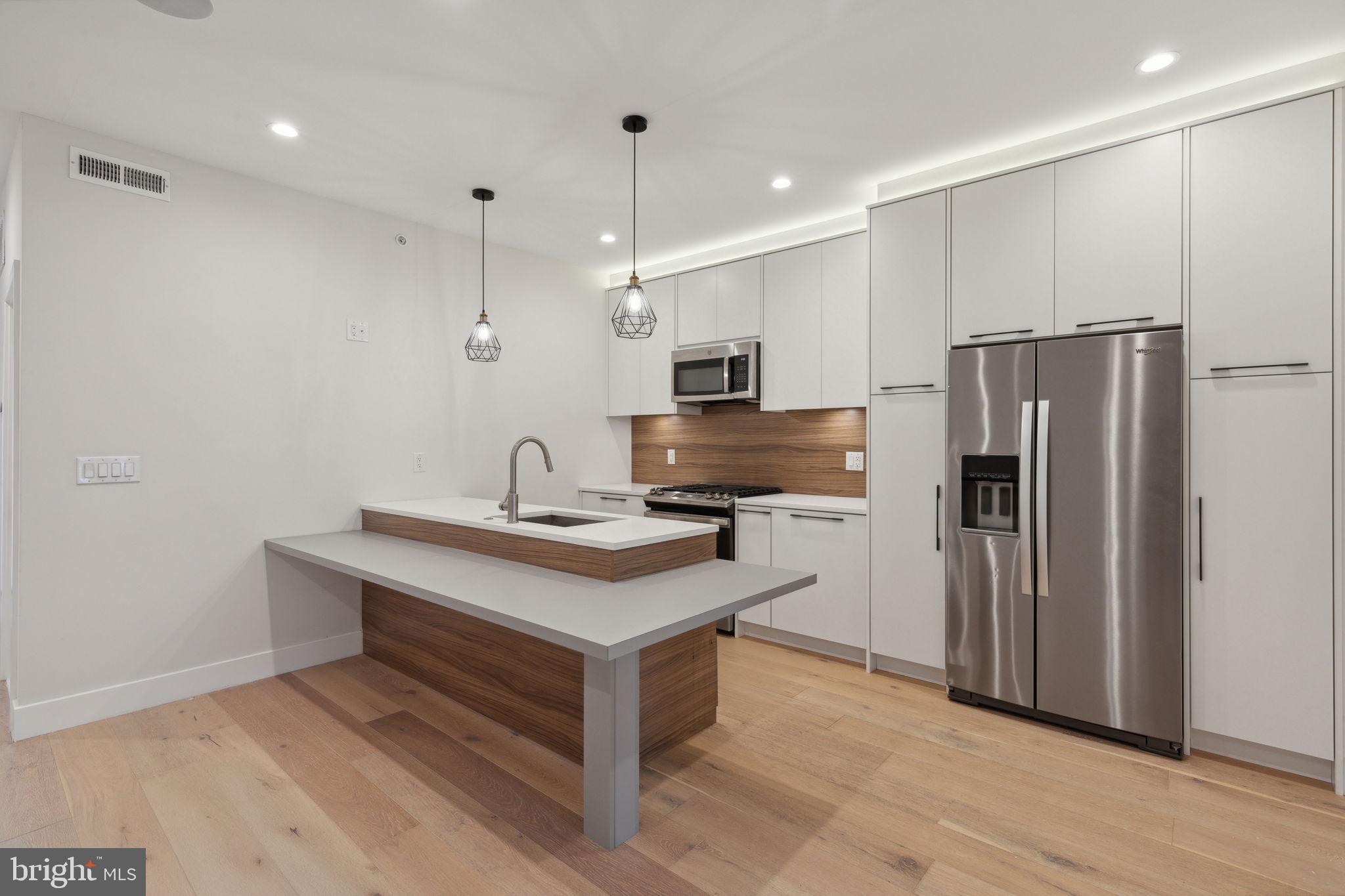 OLDE KENSINGTON - Residential Lease