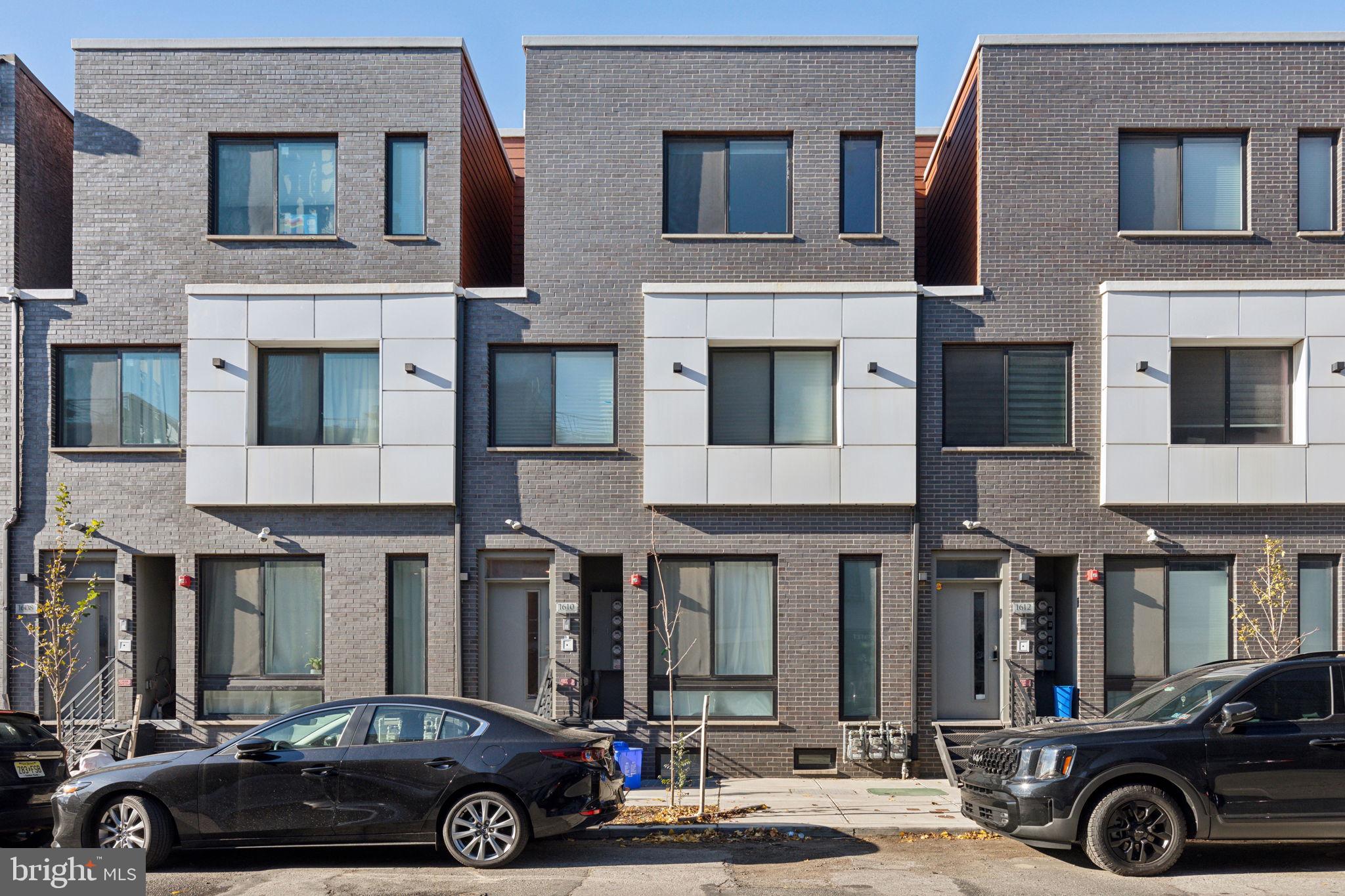 OLDE KENSINGTON - Residential Lease