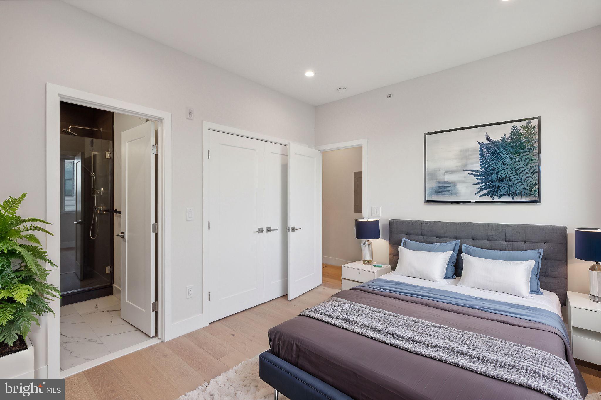 OLDE KENSINGTON - Residential Lease