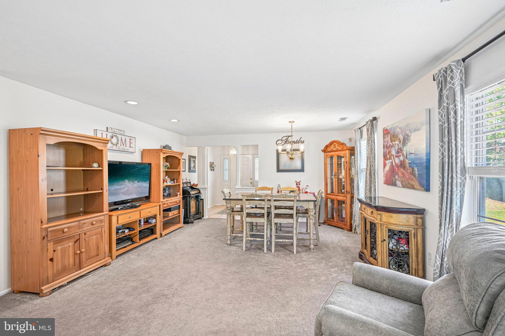 506 VIOLET COURT