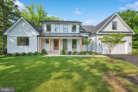 1040 SKIPPACK PIKE BLUE BELL PA 19422