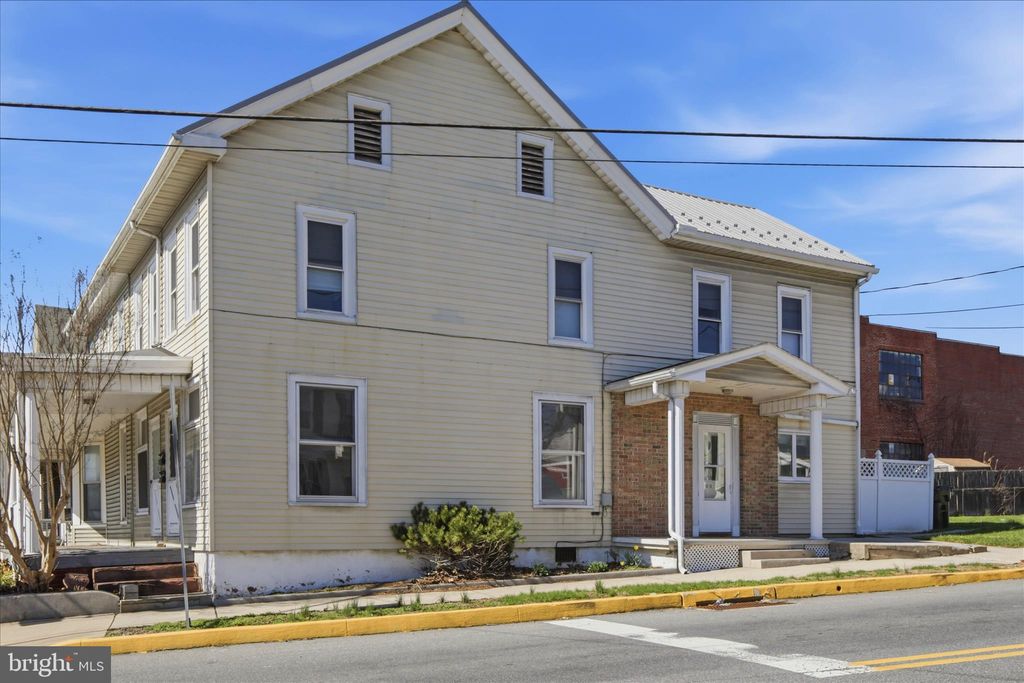 Photo of 401 Main Street, DENVER, PA 17517 (MLS # PALA2085210)