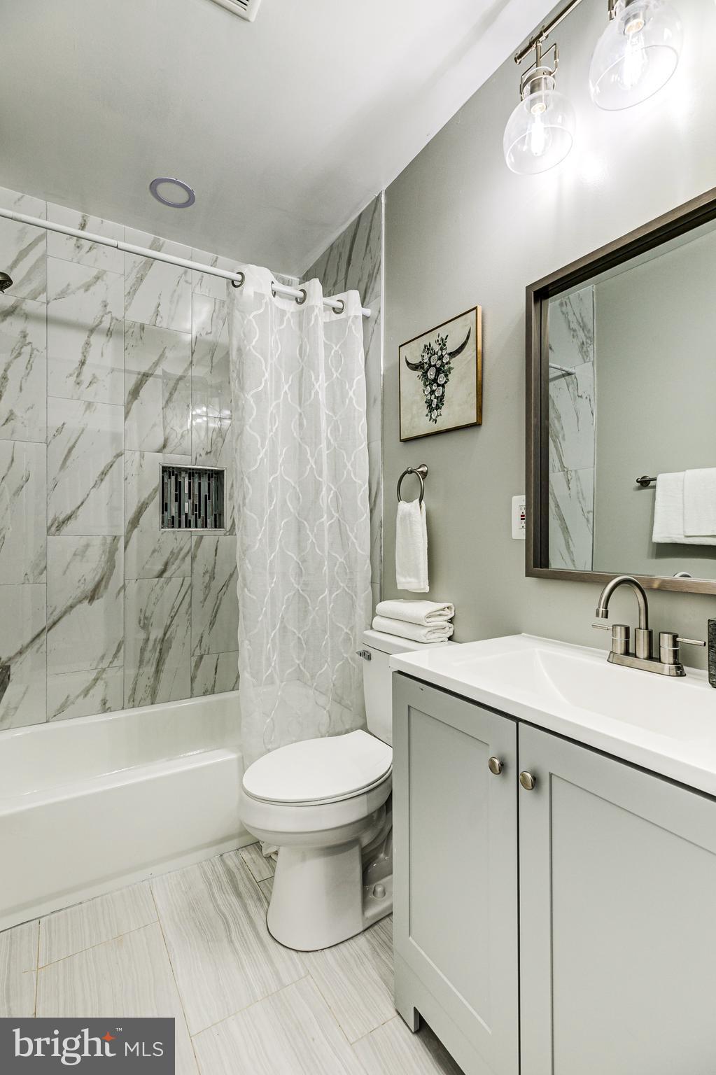 REISTERSTOWN - Residential