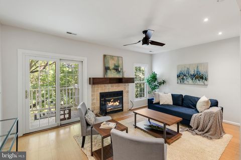 2903 S WOODSTOCK STREET B ARLINGTON VA 22206