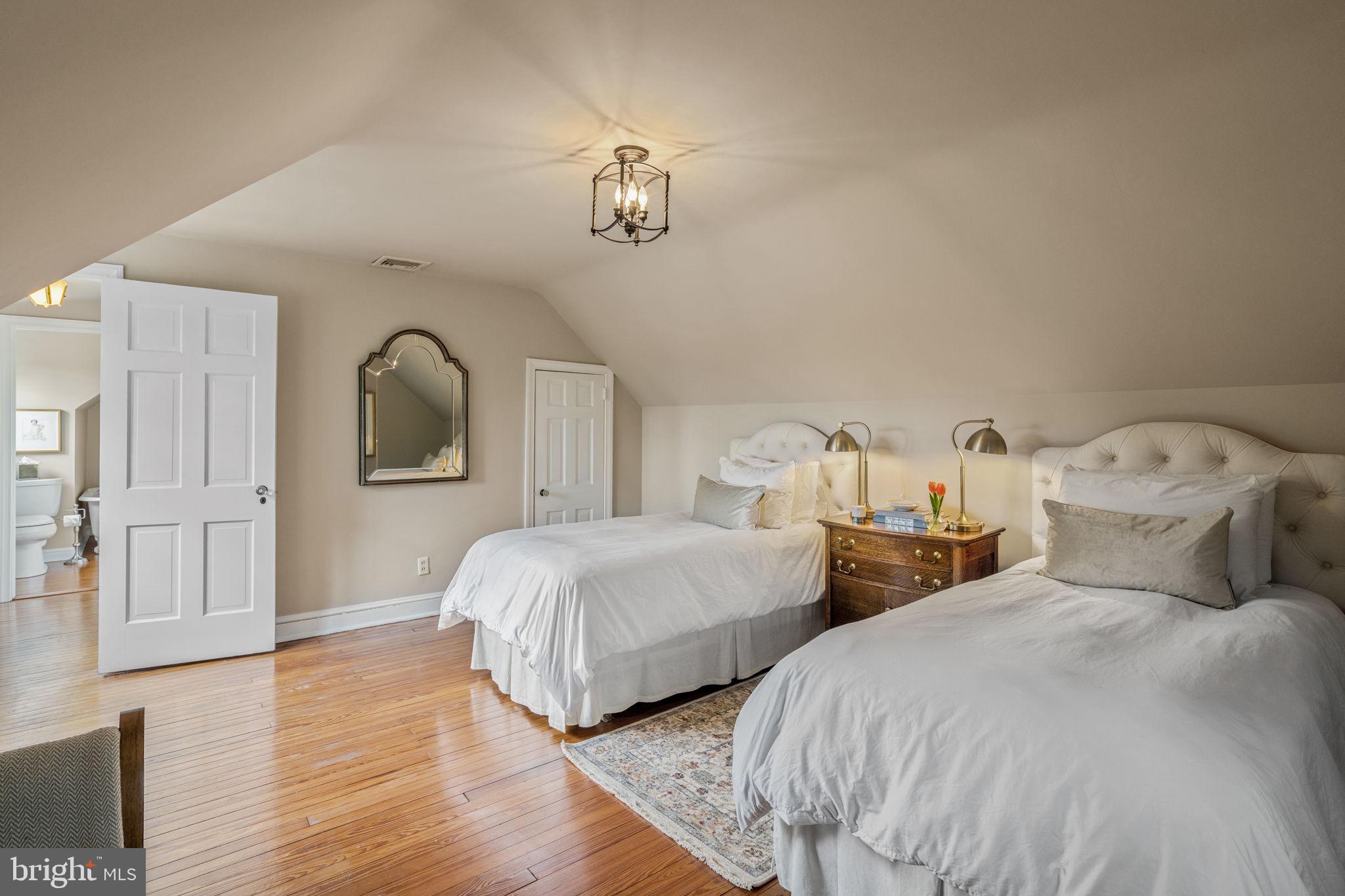 LAVEROCK - Residential