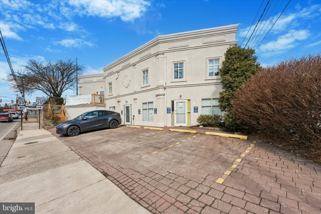 Photo of 398 W Lancaster Avenue, WAYNE, PA 19087 (MLS # PADE2090684)