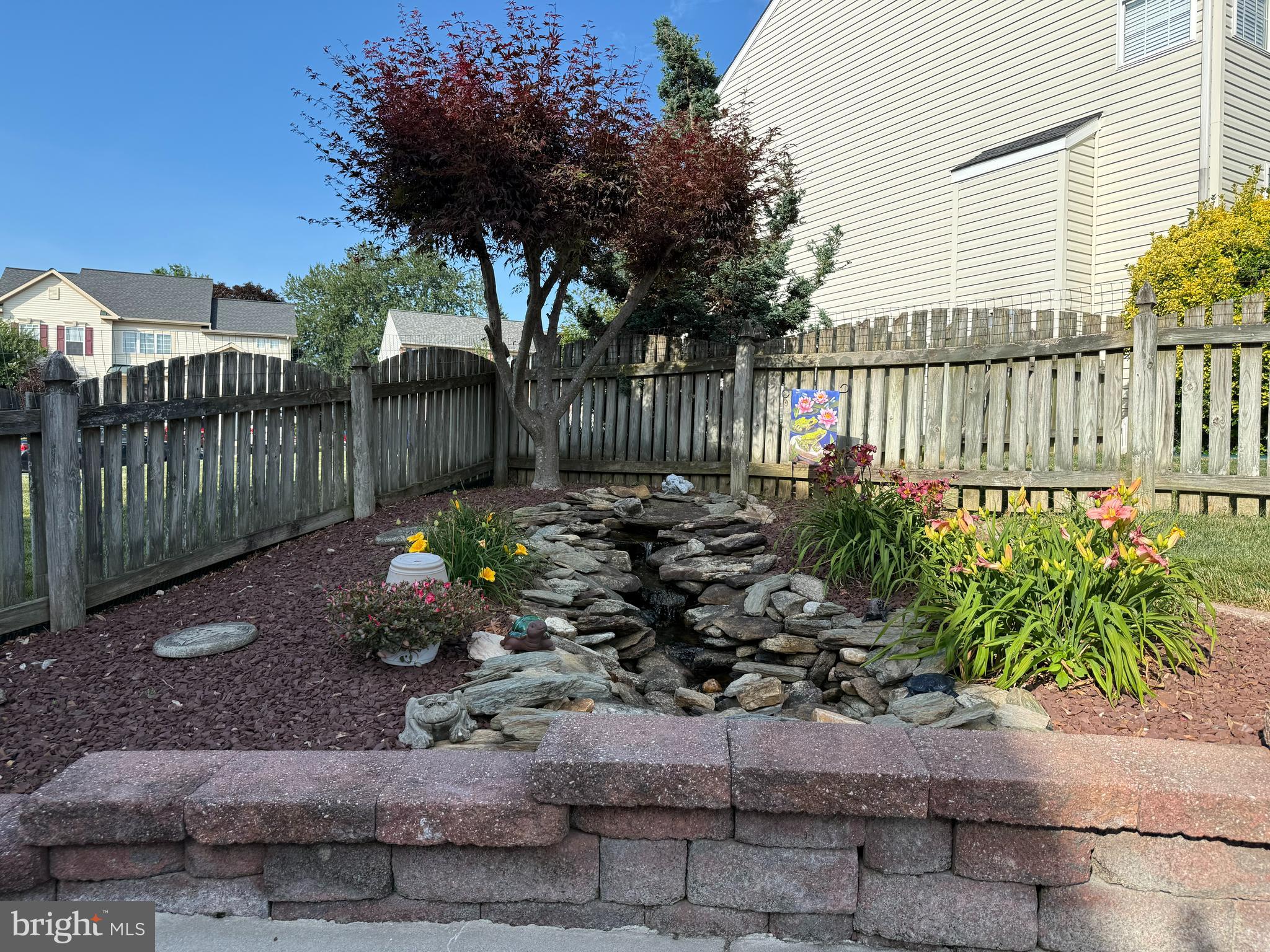 1438 MOONSHADOW ROAD