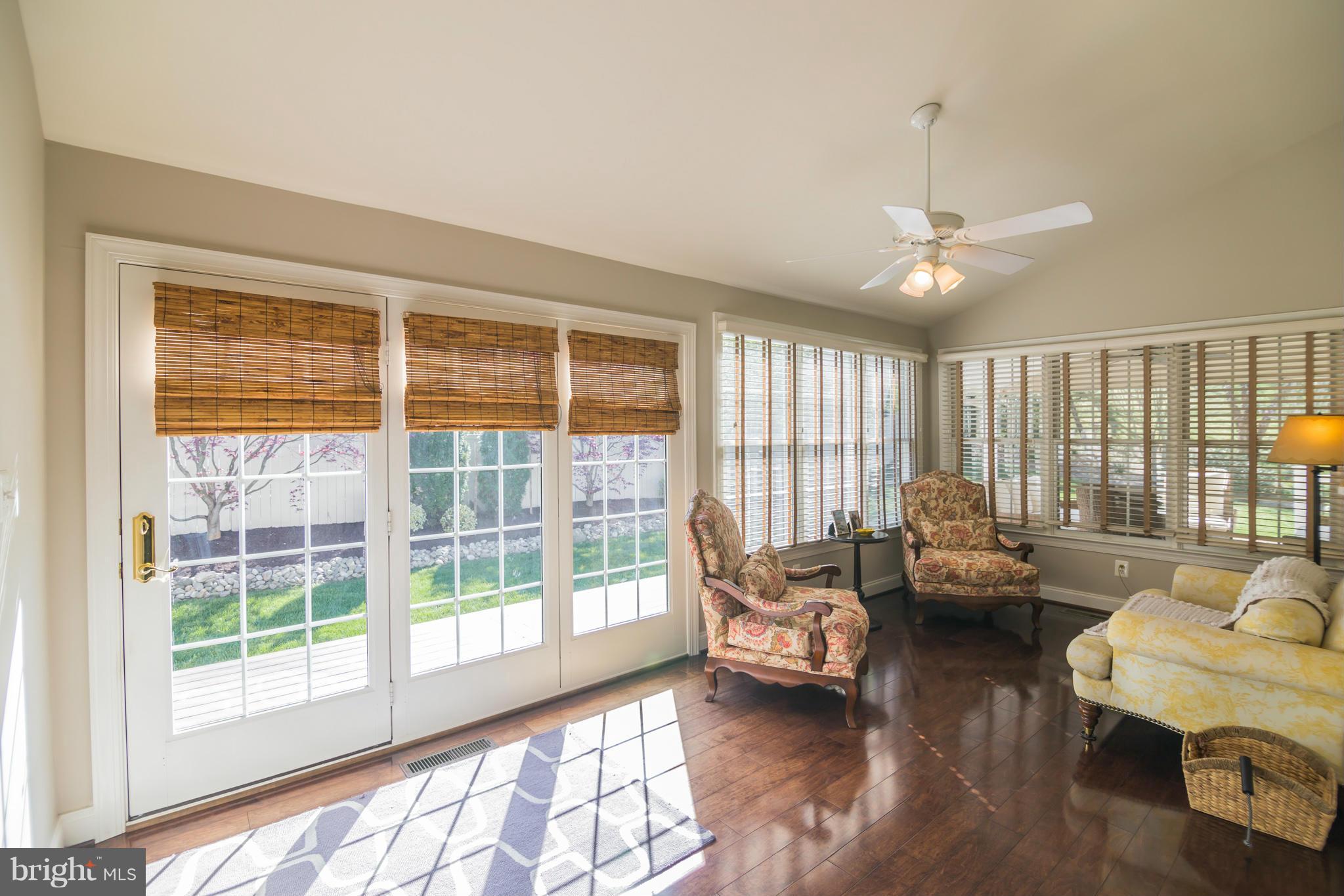 SOUTH RIVER COLONY - Residential