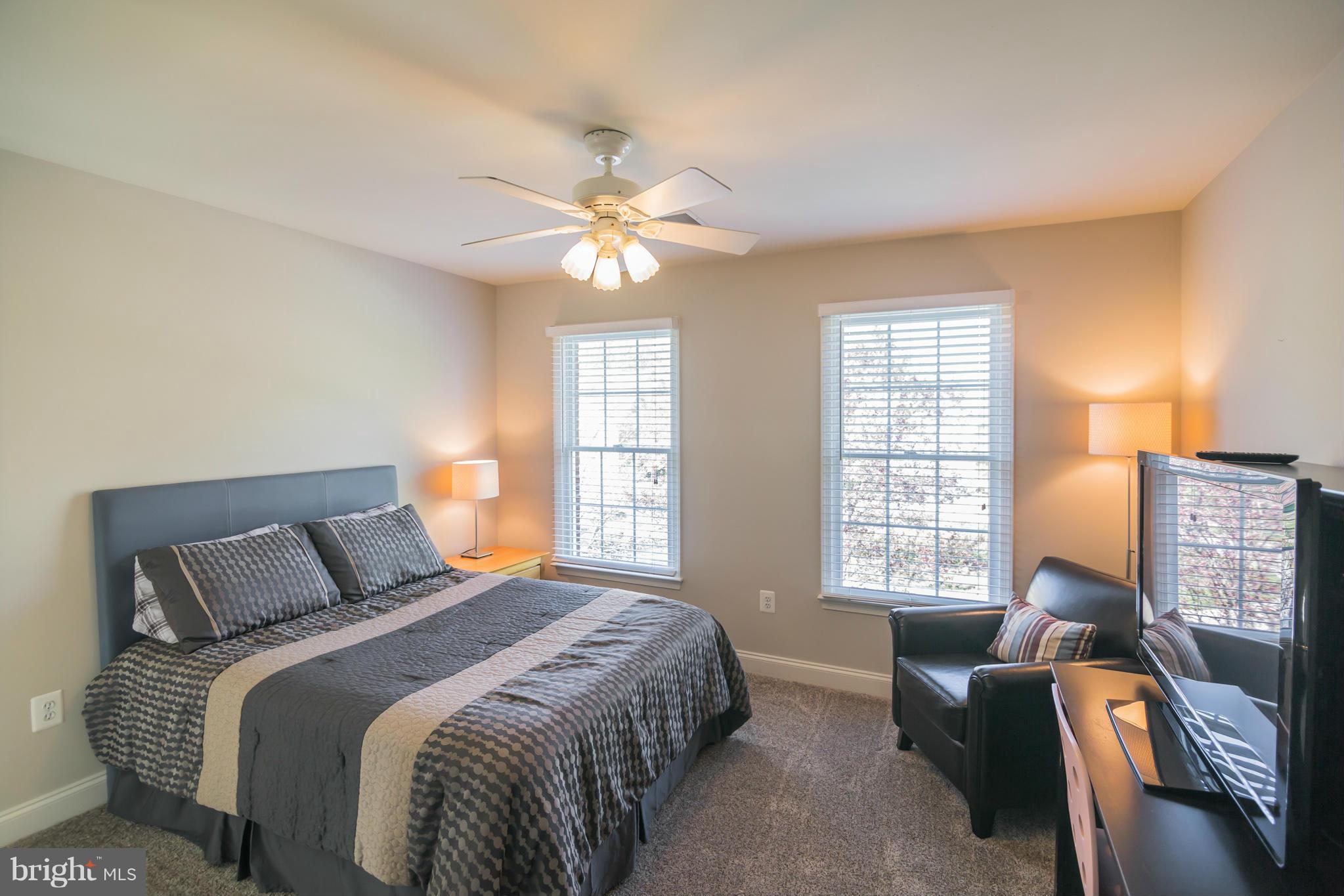 SOUTH RIVER COLONY - Residential