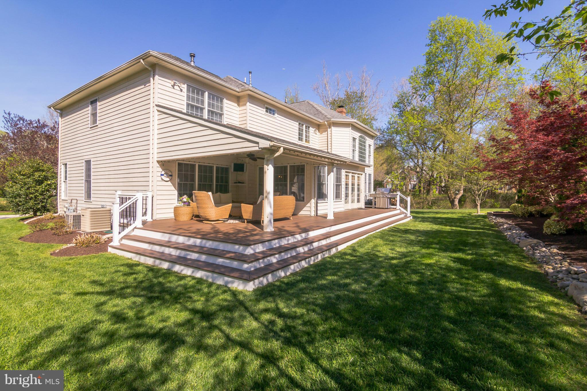 SOUTH RIVER COLONY - Residential