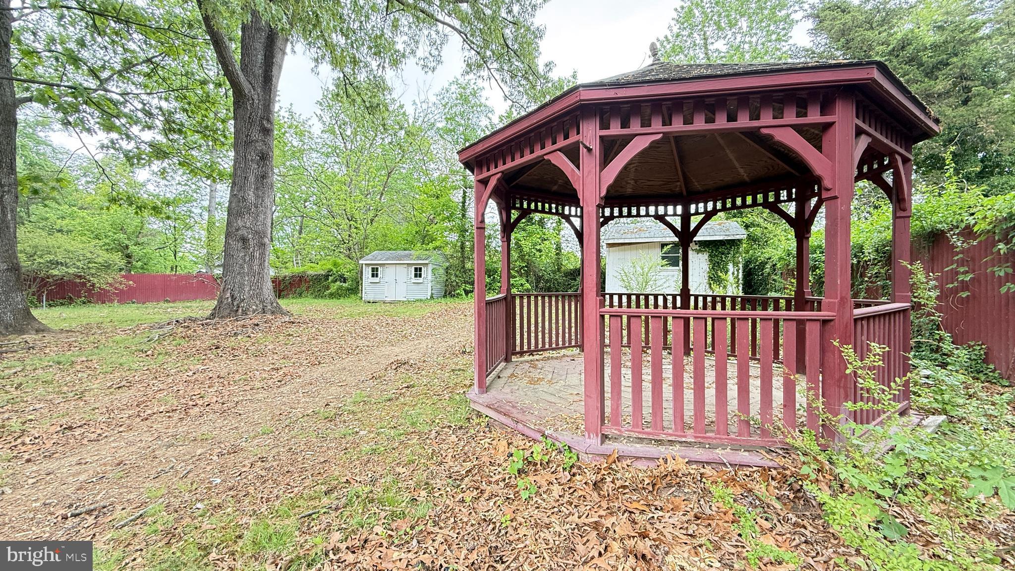 FRIENDLY FARMS - Residential