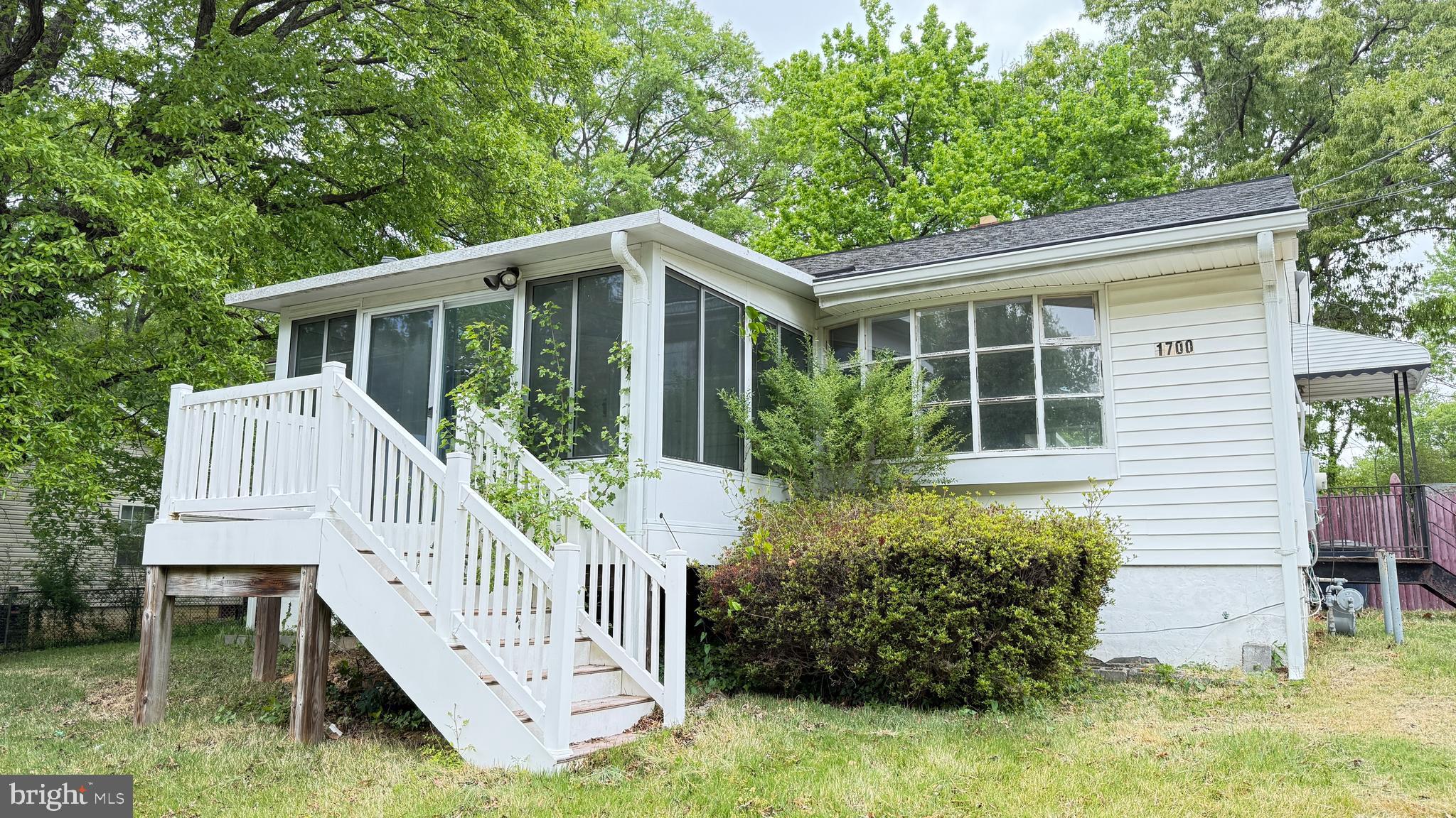 FRIENDLY FARMS - Residential
