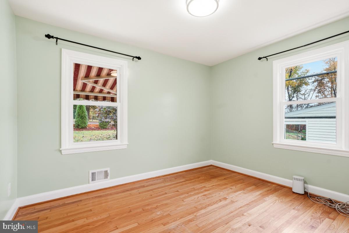 UNIVERSITY HILLS - Residential Lease