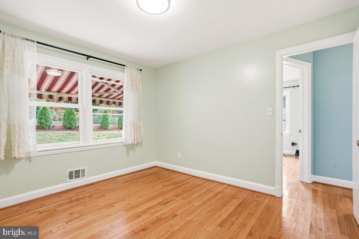 UNIVERSITY HILLS - Residential Lease