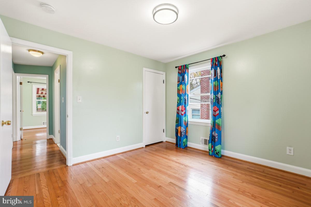 UNIVERSITY HILLS - Residential Lease