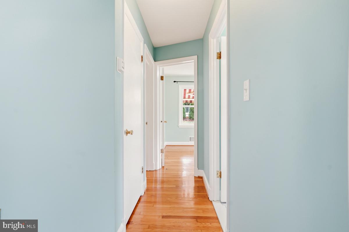 UNIVERSITY HILLS - Residential Lease