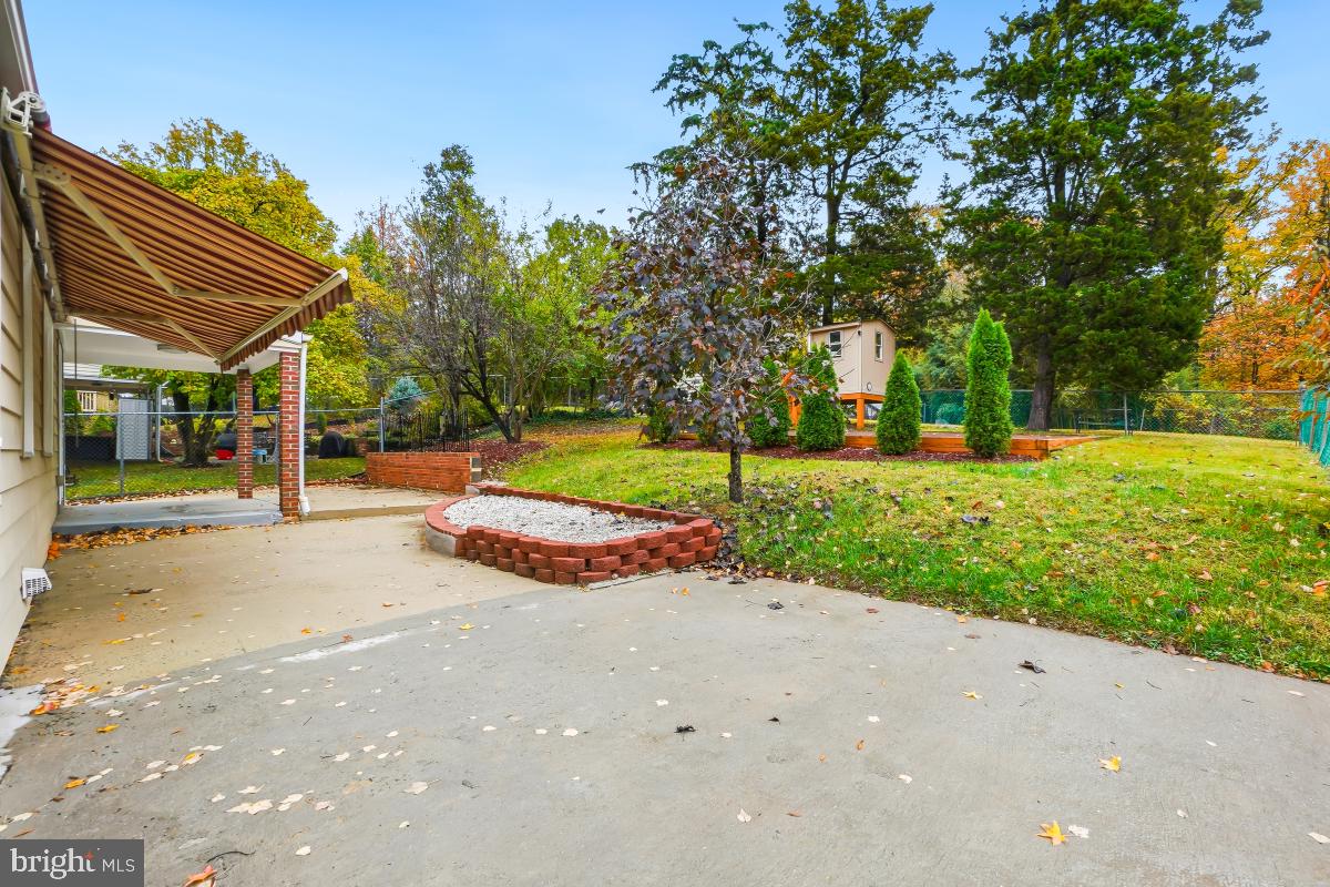 UNIVERSITY HILLS - Residential Lease